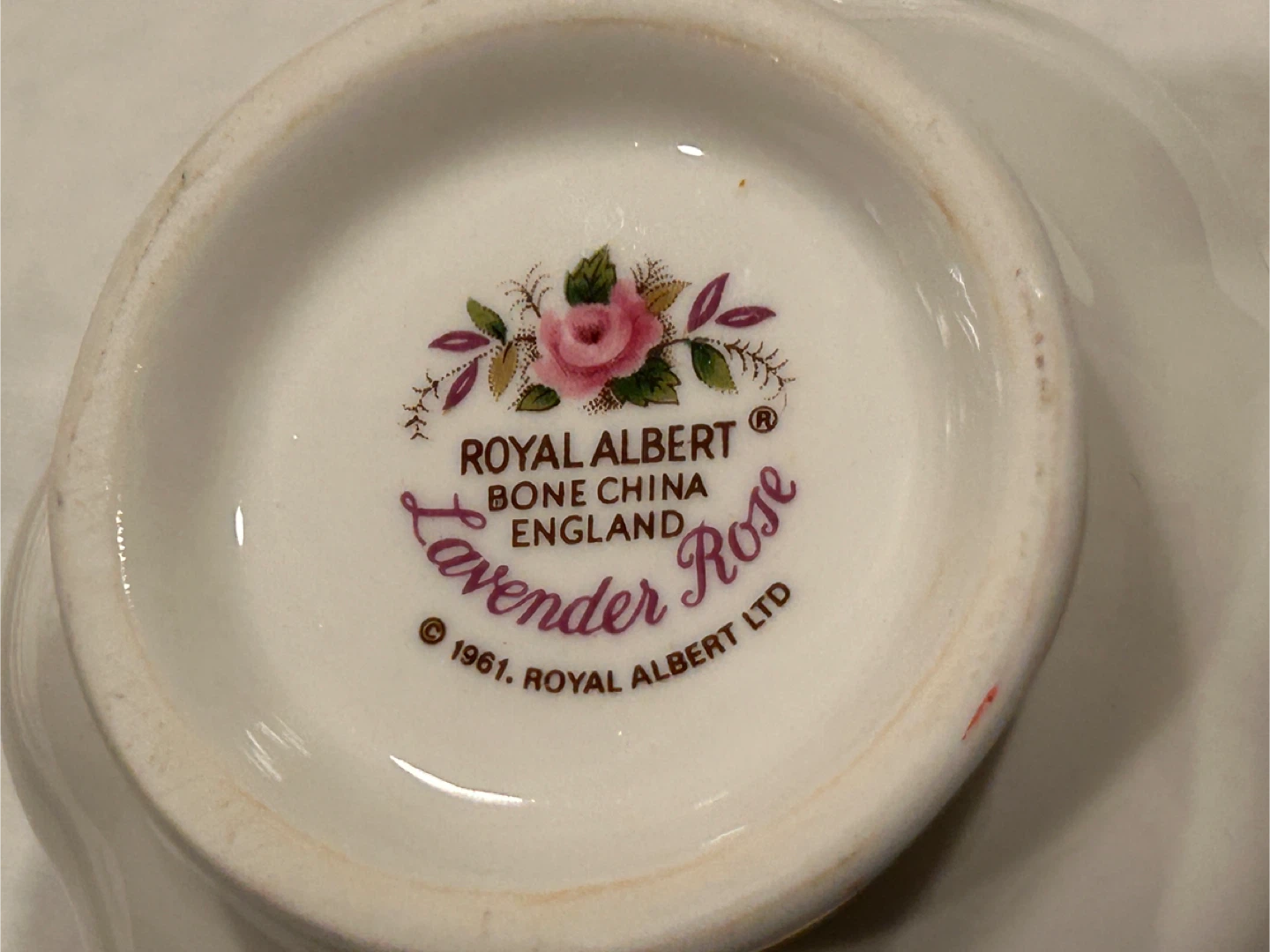 Royal Albert Lavender Rose Bone China Dinnerware - photo 3