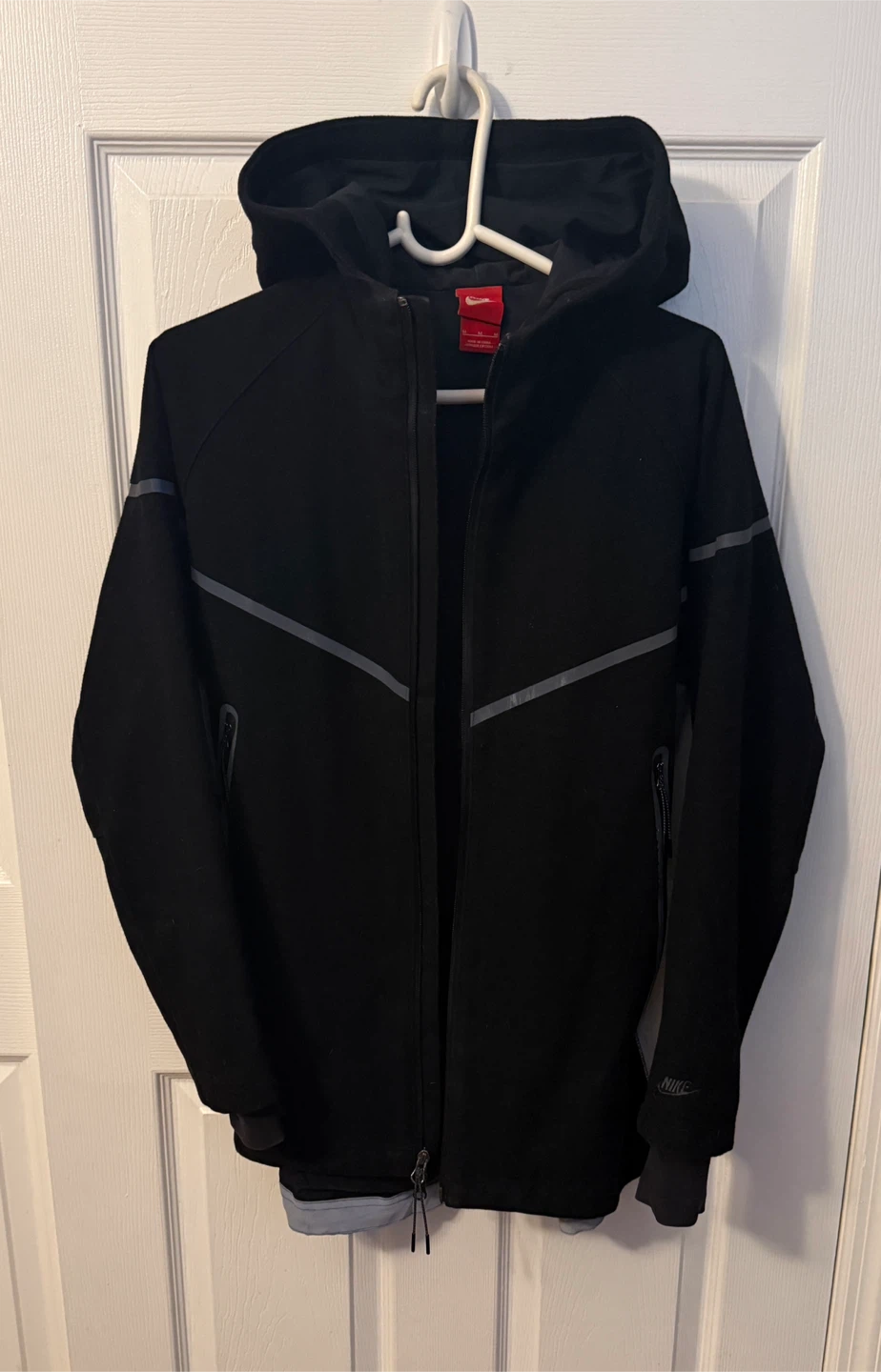 Nike Tech Pre-loved Windrunner reflective jacket🏆