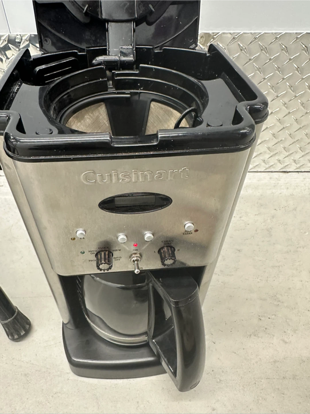 CUISINART DCC-1200RT 12-Cup Coffeemaker - photo 4