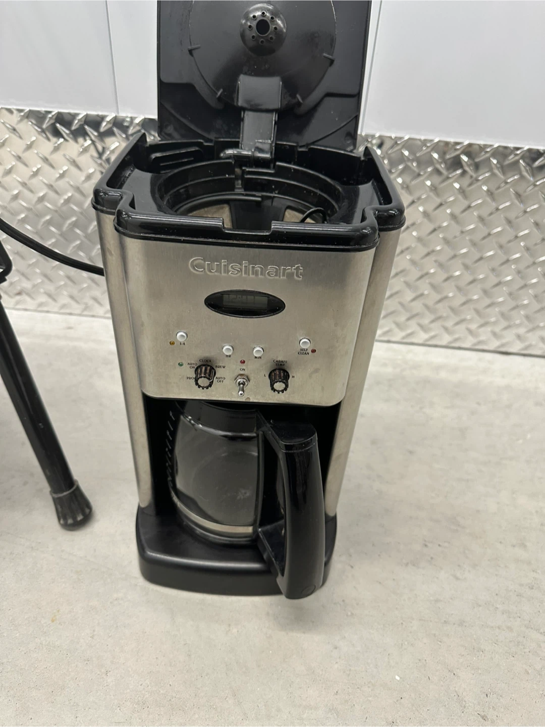 CUISINART DCC-1200RT 12-Cup Coffeemaker - photo 5