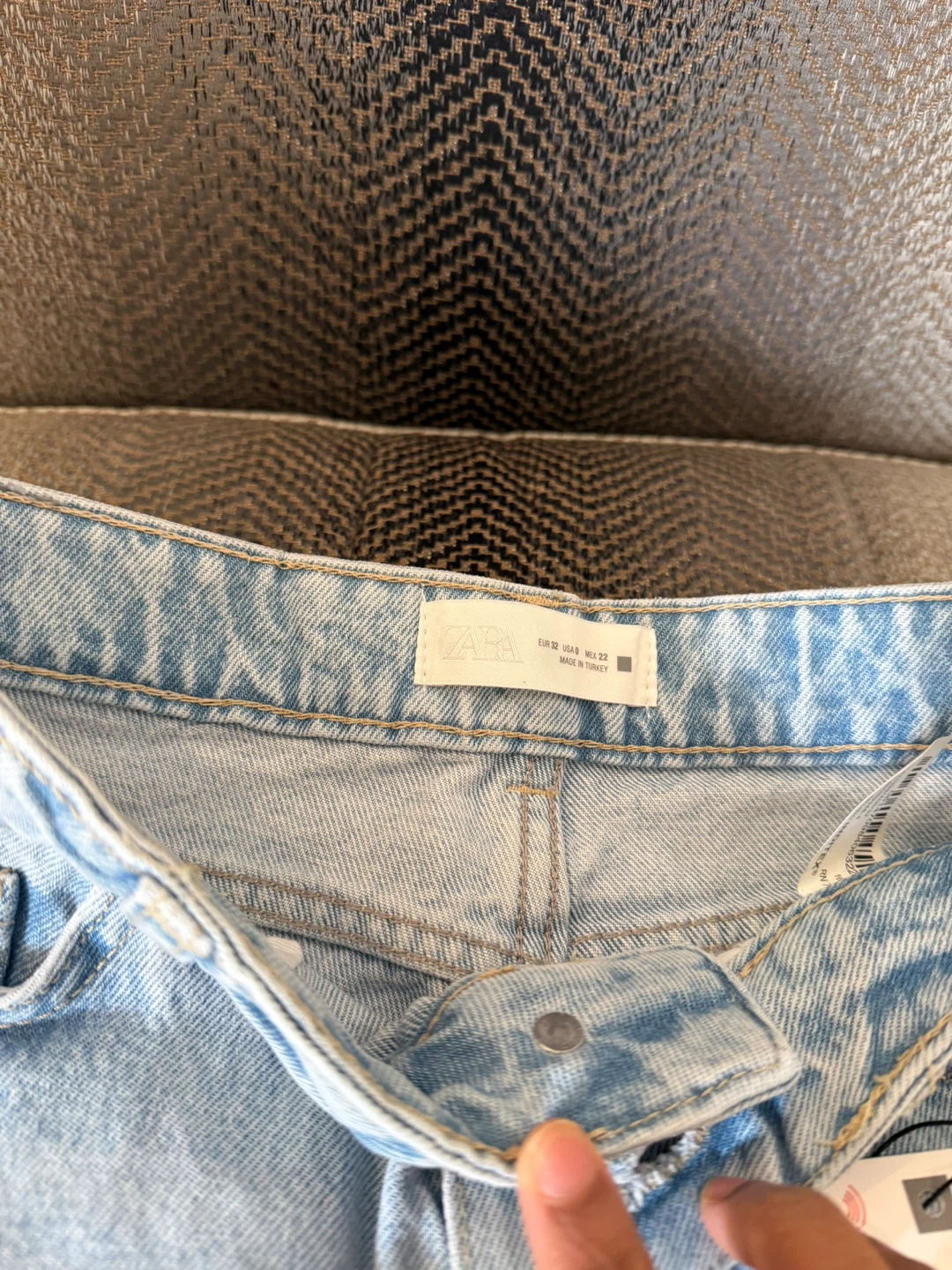 Zara Light Blue Denim Jeans - Size 32 US 0 - photo 3