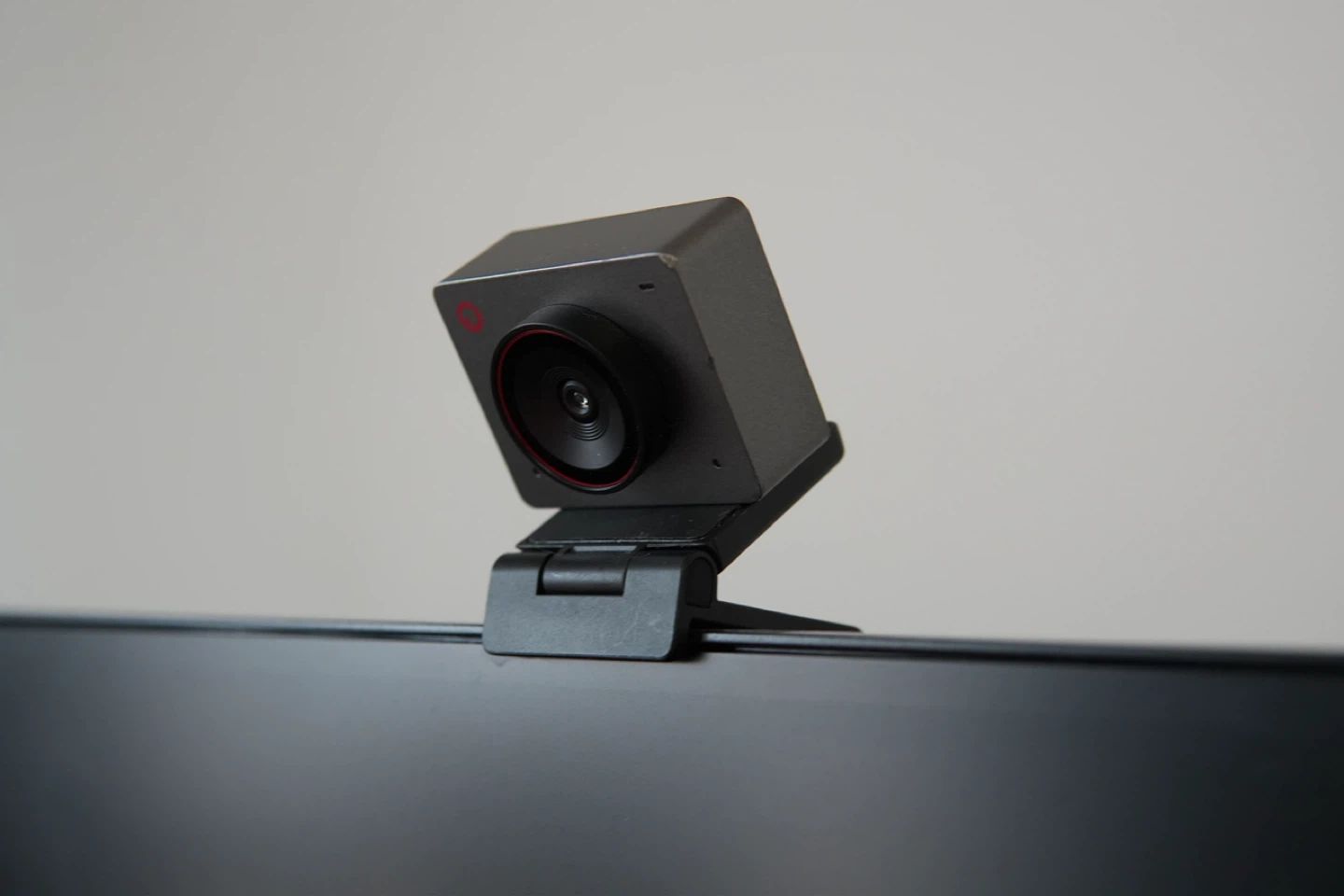 OBSBOT Meet 2 – 4K AI Streaming Webcam