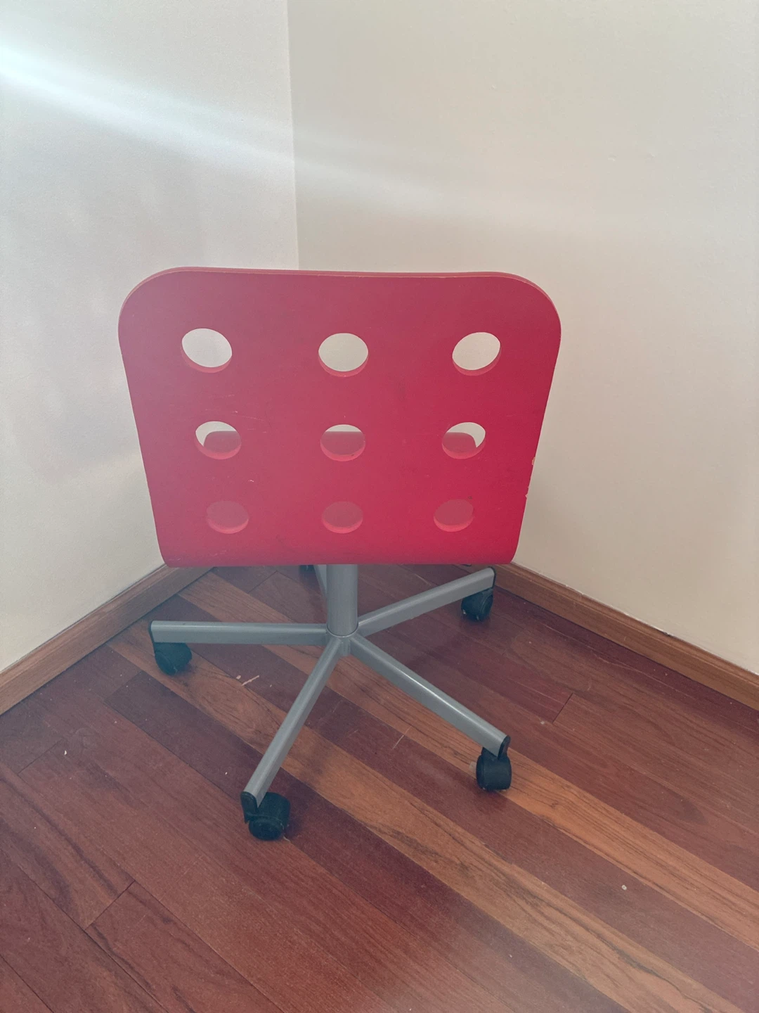 Red Swivel Desk Chair with Wheels - photo 3