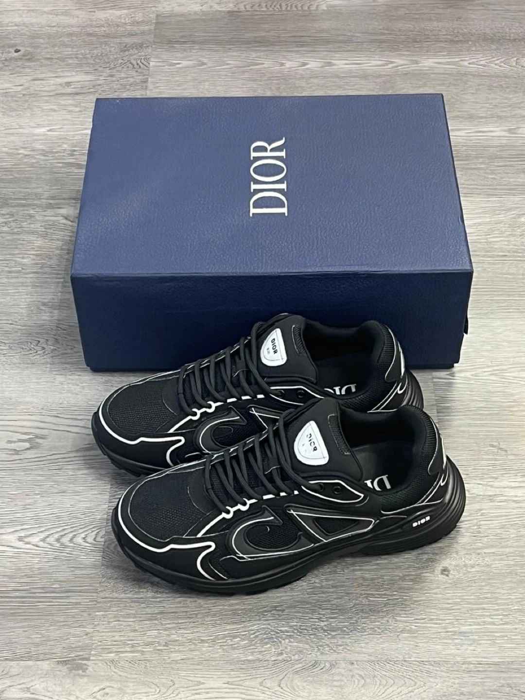 Brand newDior B30