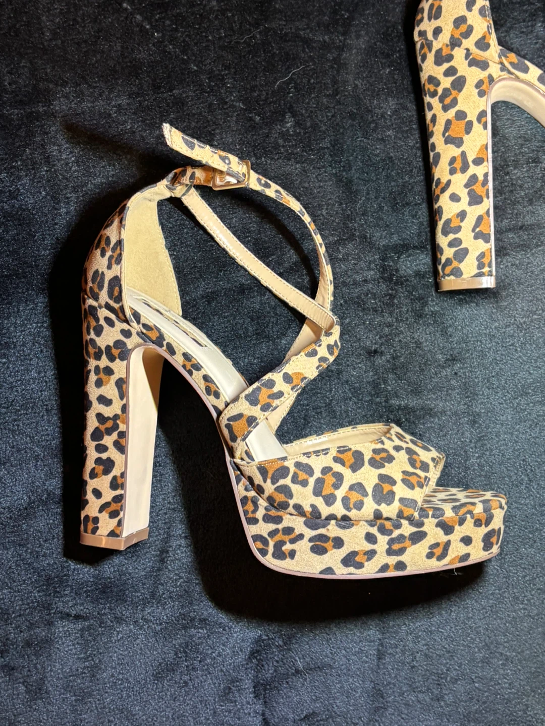 Leopard Print Platform Heels - photo 5