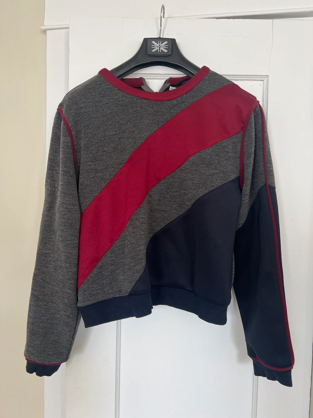 Endless Rose Colour Block Sweater 🏆
