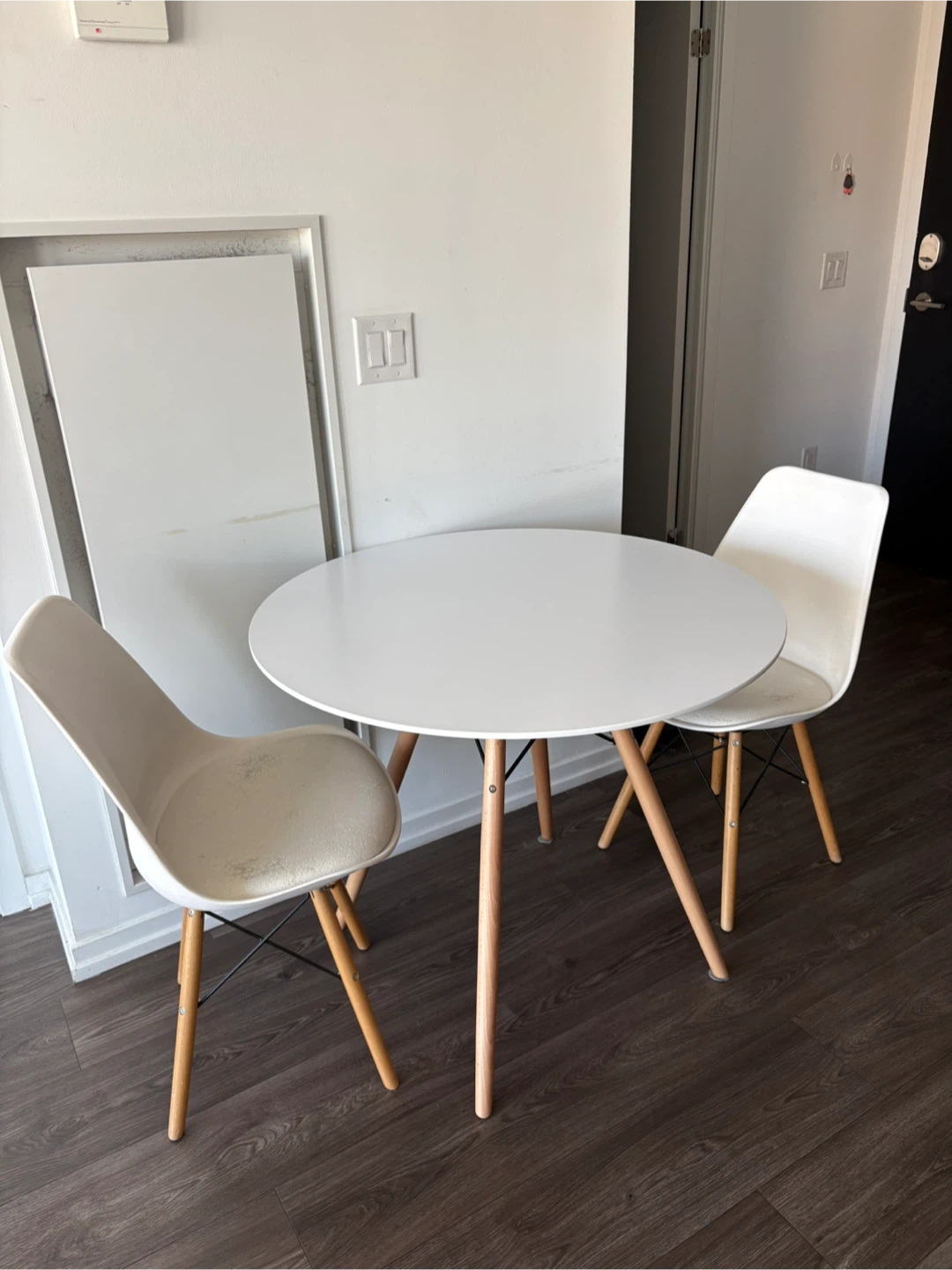 Structcube Round White Dining Table