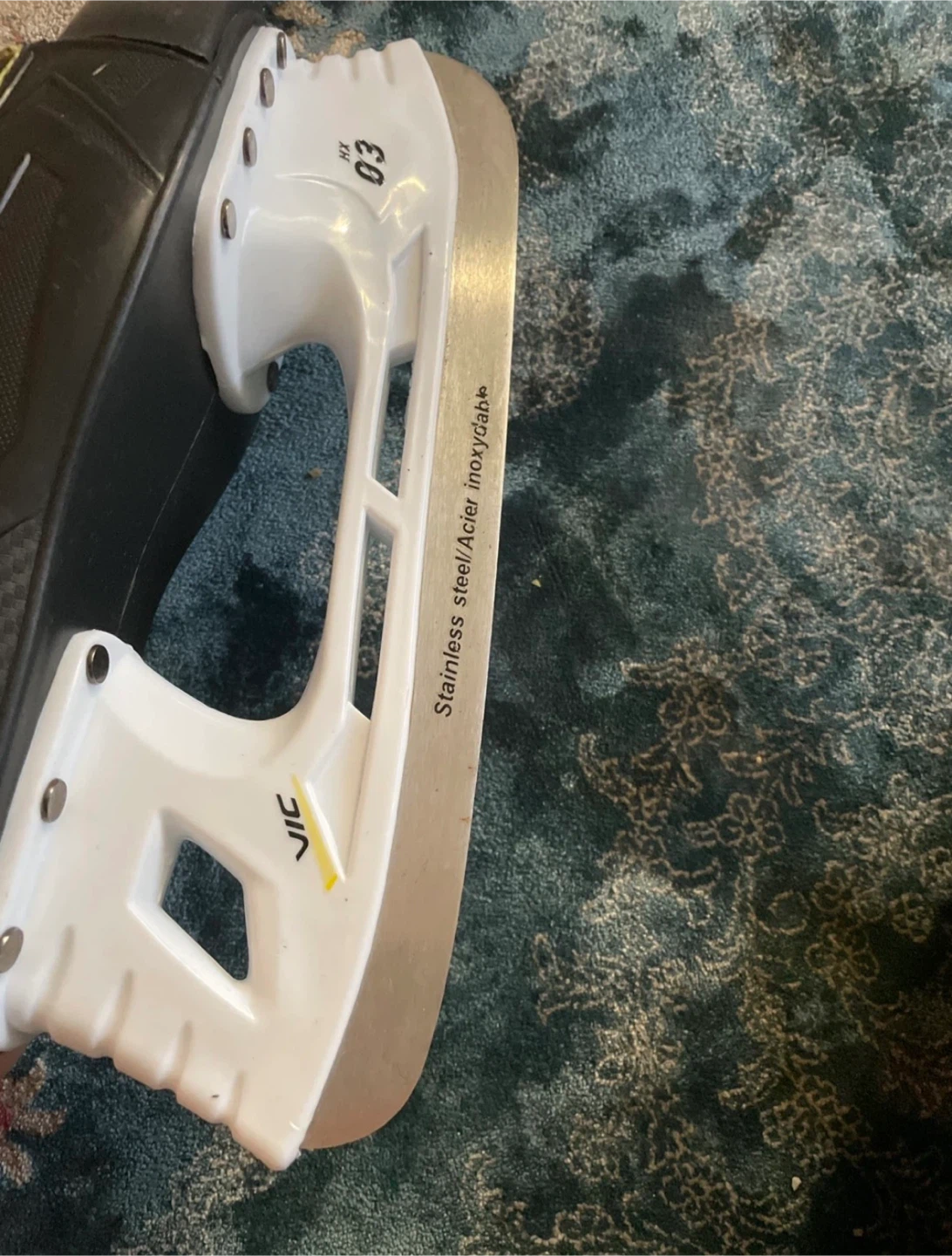 Vic hockey ice skates! 🏆 - photo 2
