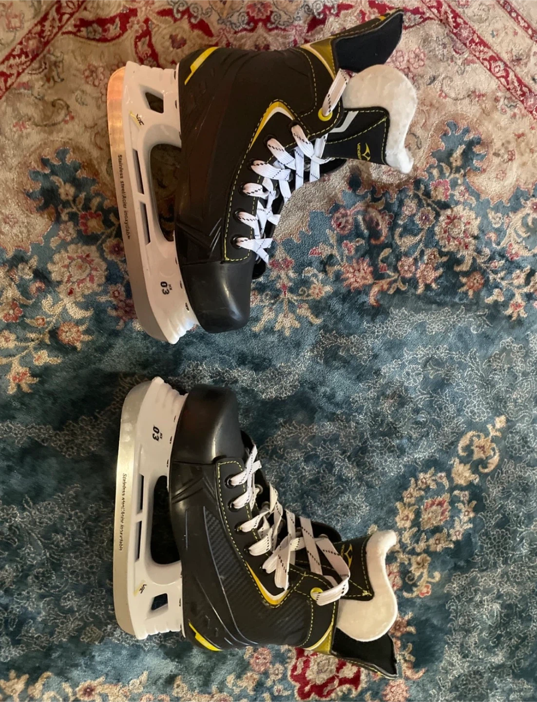 Vic hockey ice skates! 🏆 - photo 4