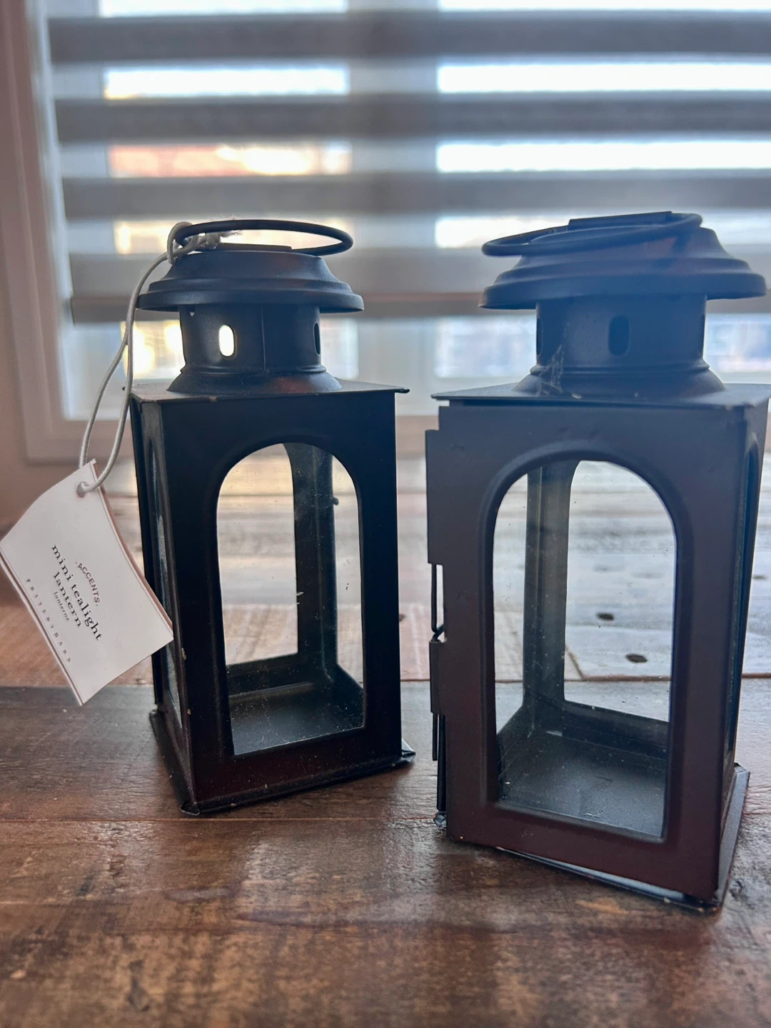 Black Metal Mini Tealight Lanterns