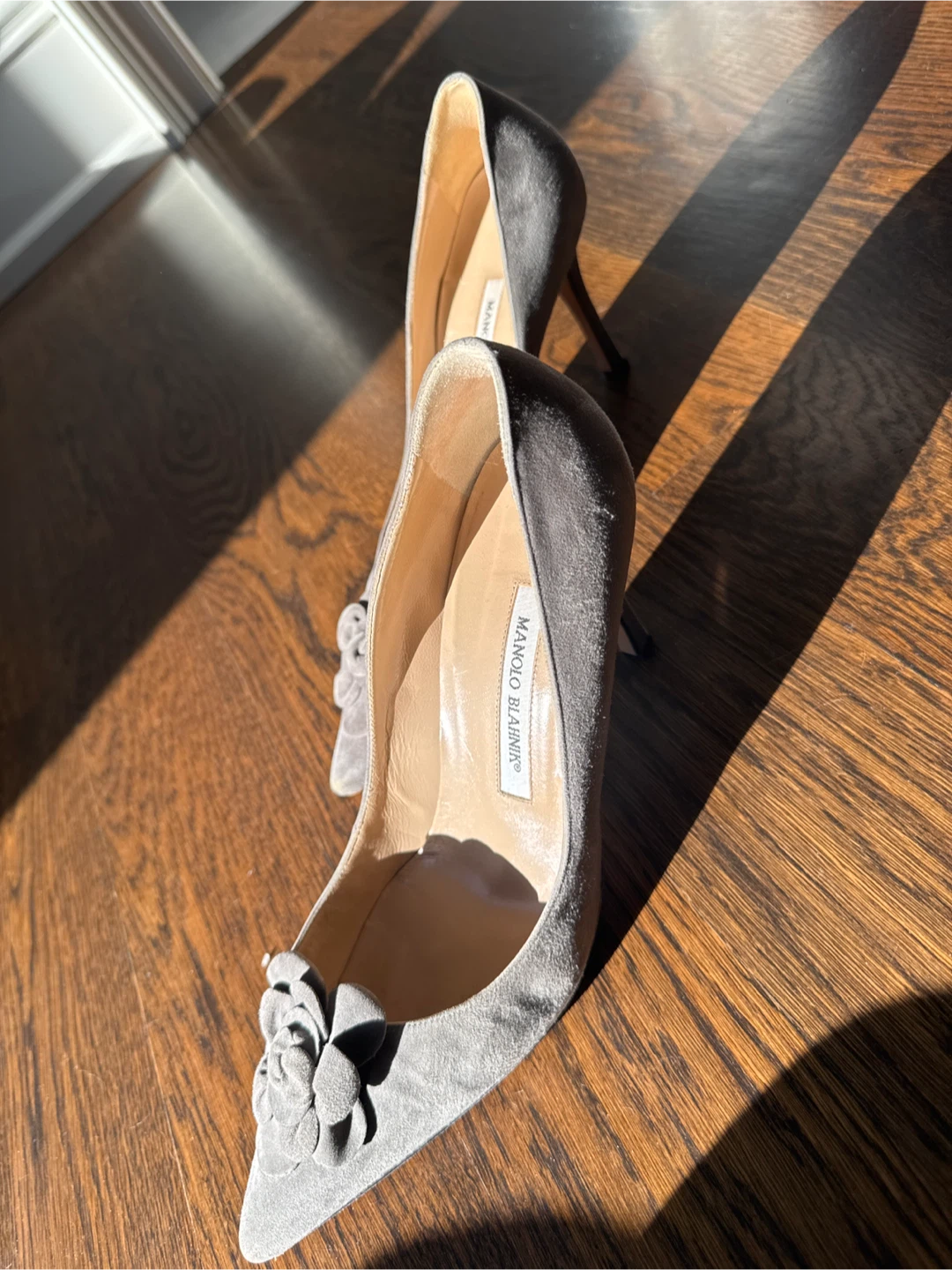 Manolo Blahnik Grey Suede Flower Heels - photo 2