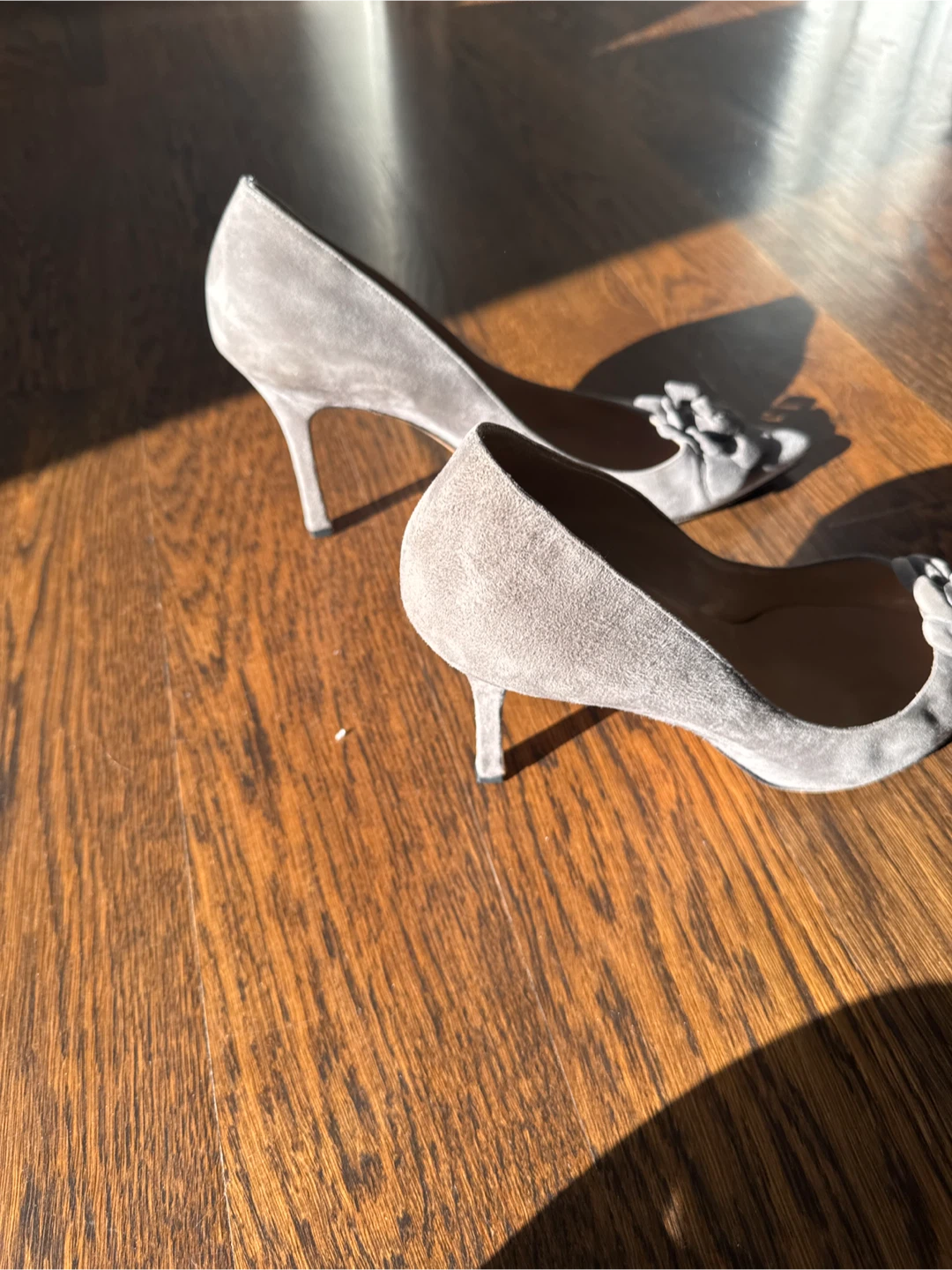 Manolo Blahnik Grey Suede Flower Heels - photo 3