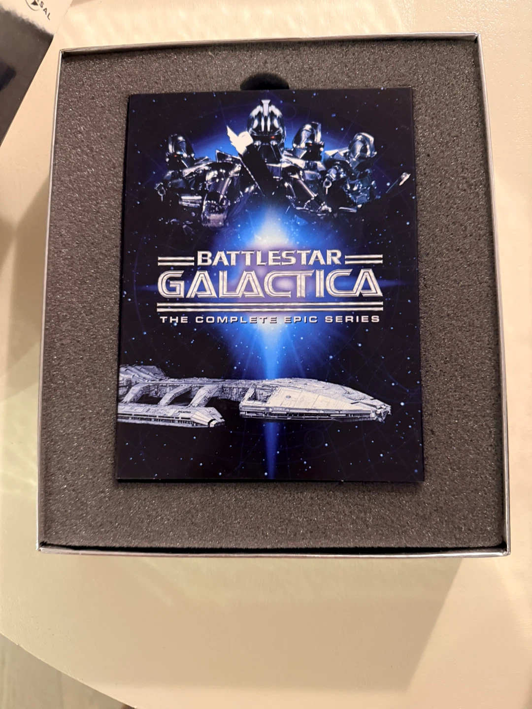 Battlestar  Collector's Book & DVD Set - photo 2