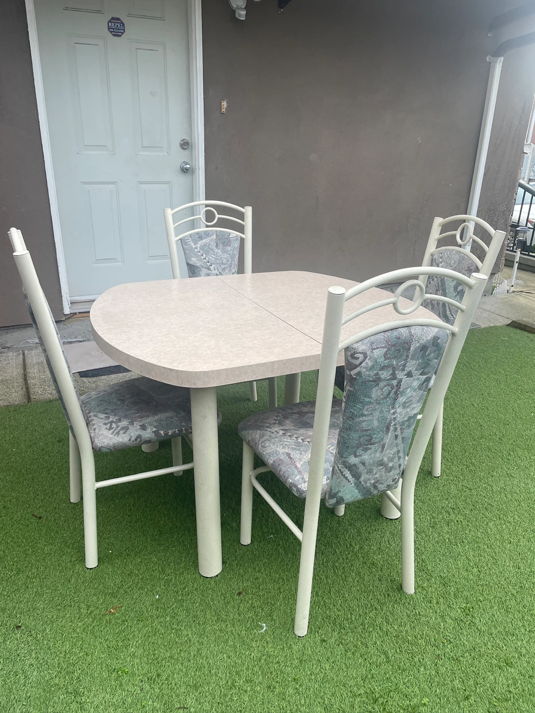 Table and 4 Chairs Dining Set
