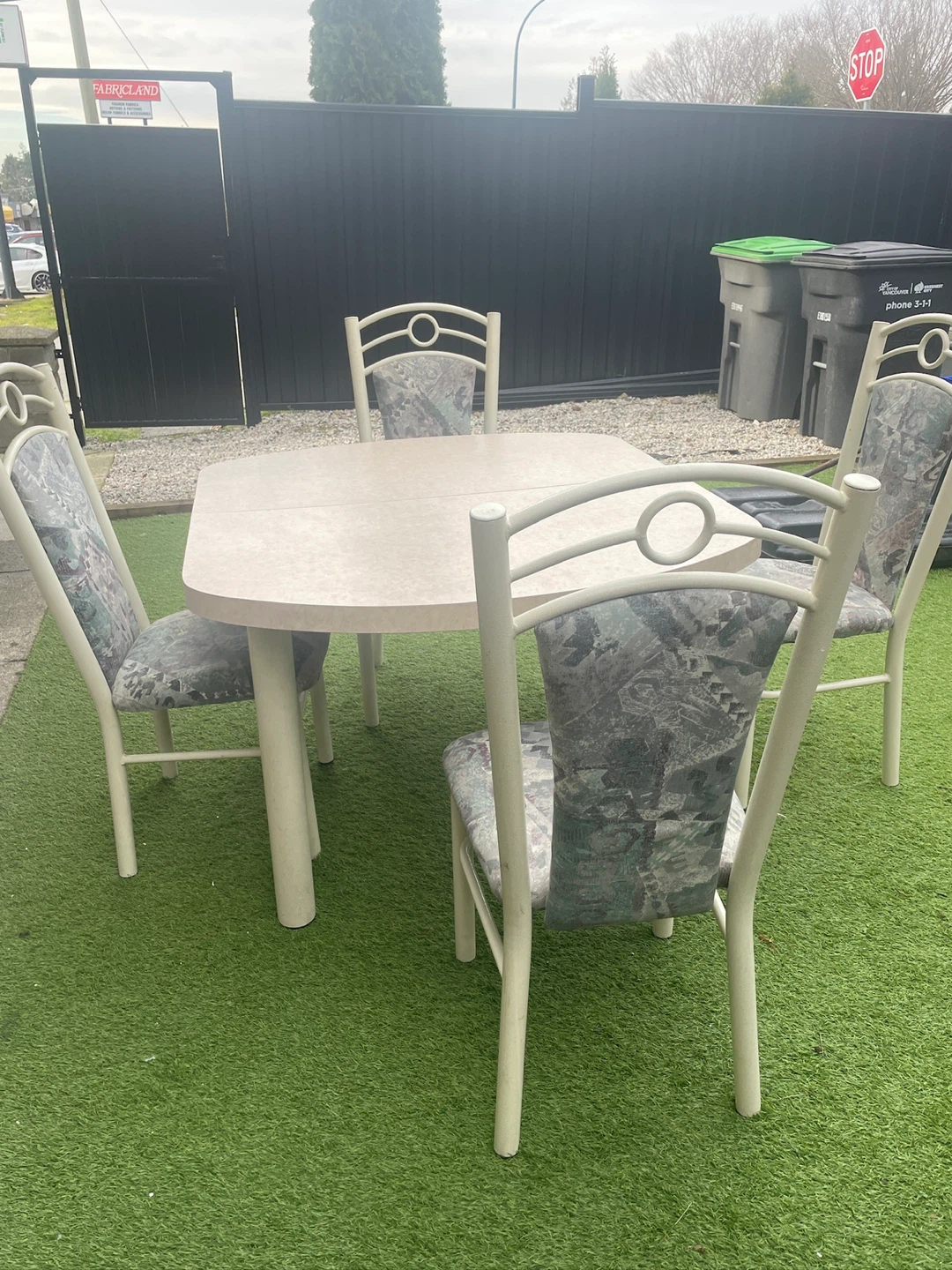 Table and 4 Chairs Dining Set - photo 2