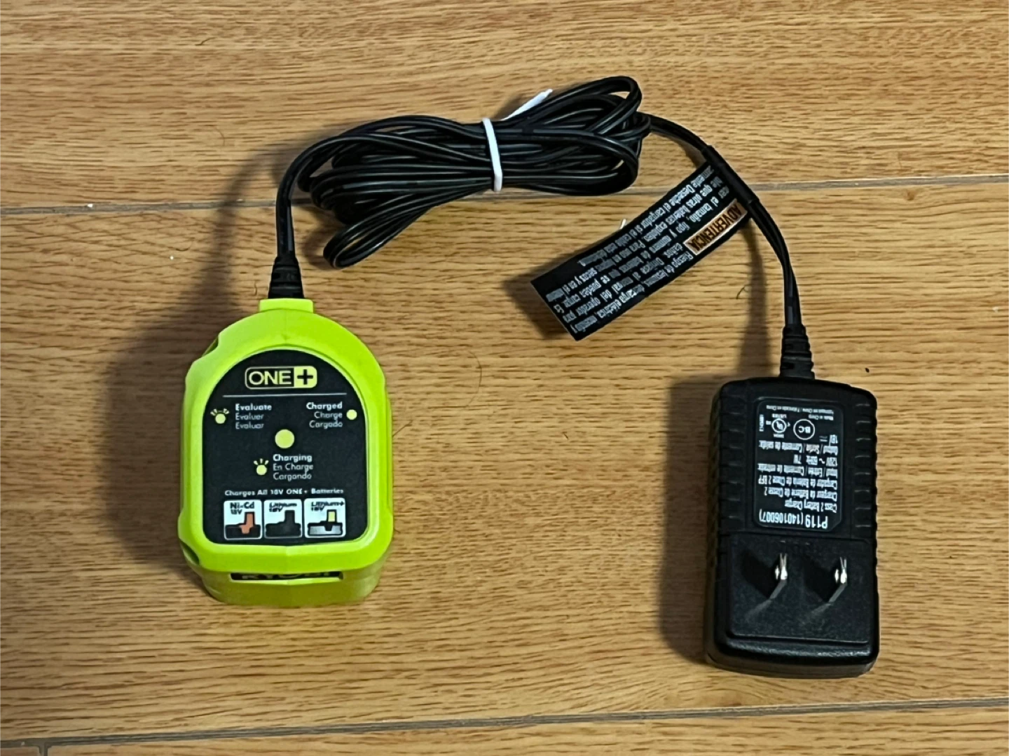 Ryobi ONE+ Ni-Cd Lithium-Ion 18 V Battery Charger