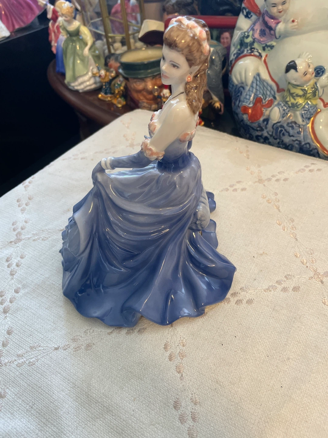 Coalport Ladies of Fashion "Linda" Figurine - photo 3