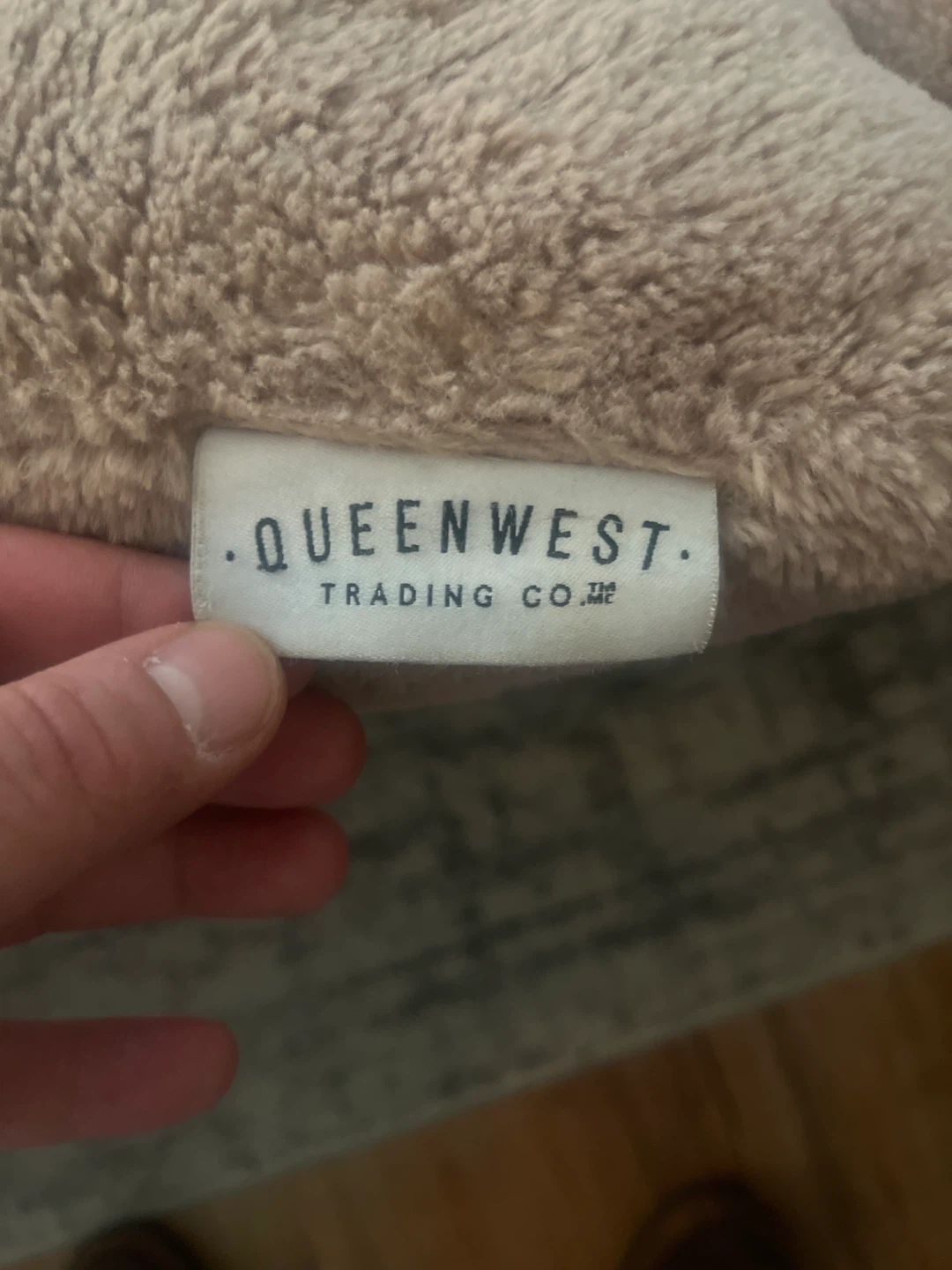 Queenwest Trading Co. Plush Dog Bed - photo 3