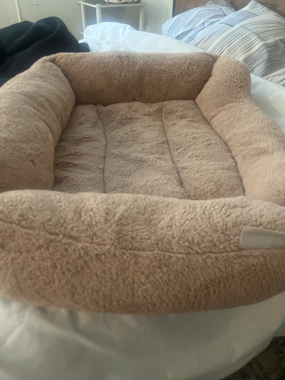 Queenwest Trading Co. Plush Dog Bed - photo 2