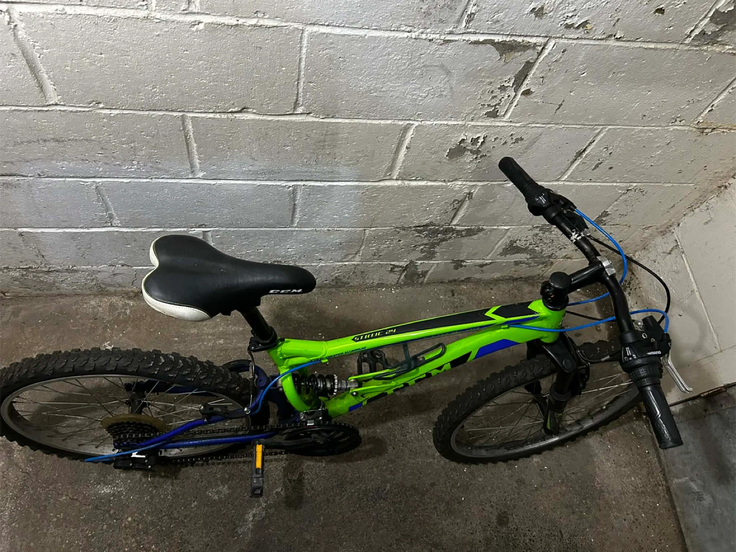 CCM Strikeforce Full Suspension Mountain Bike - photo 2