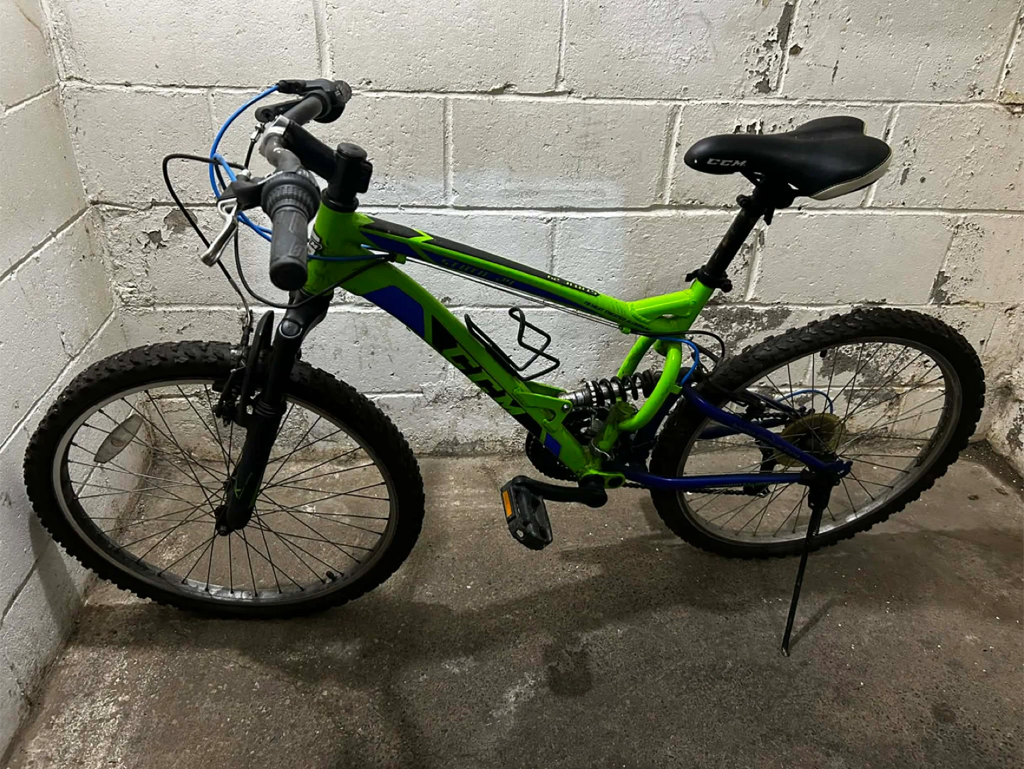 CCM Strikeforce Full Suspension Mountain Bike - photo 3
