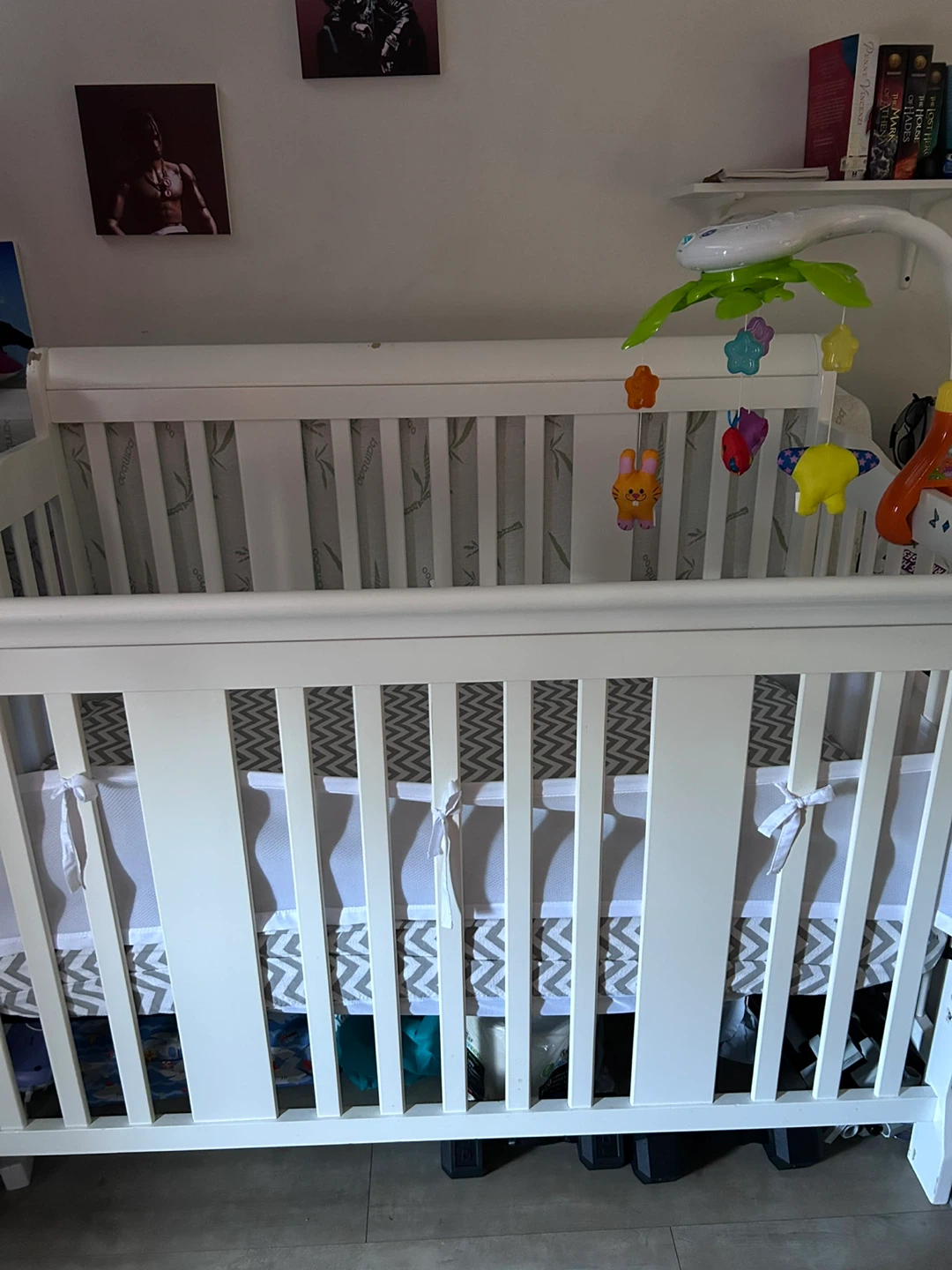 White Convertible Baby Crib - photo 3