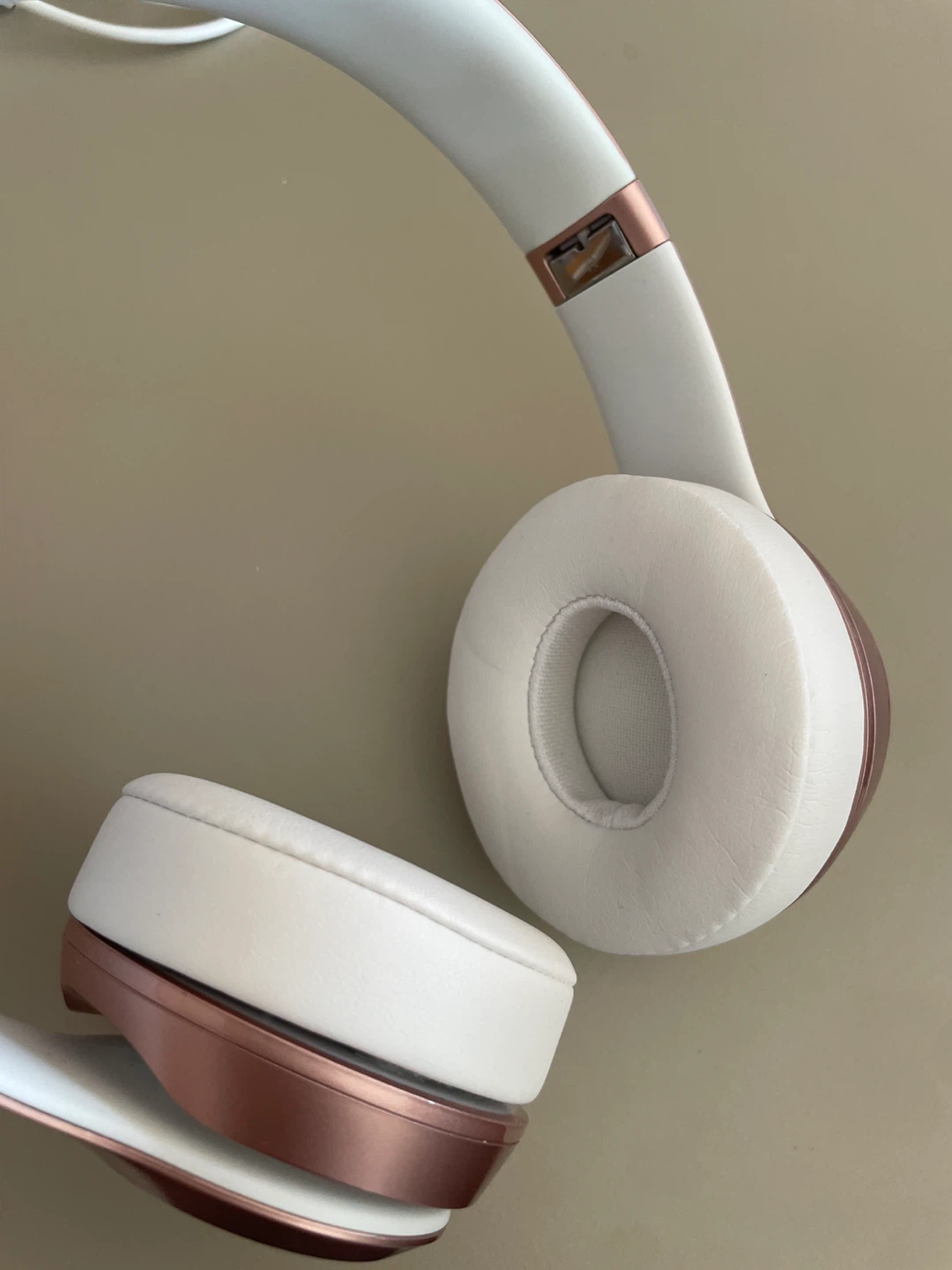 Beats Solo Wireless Headphones Rose Gold - photo 5