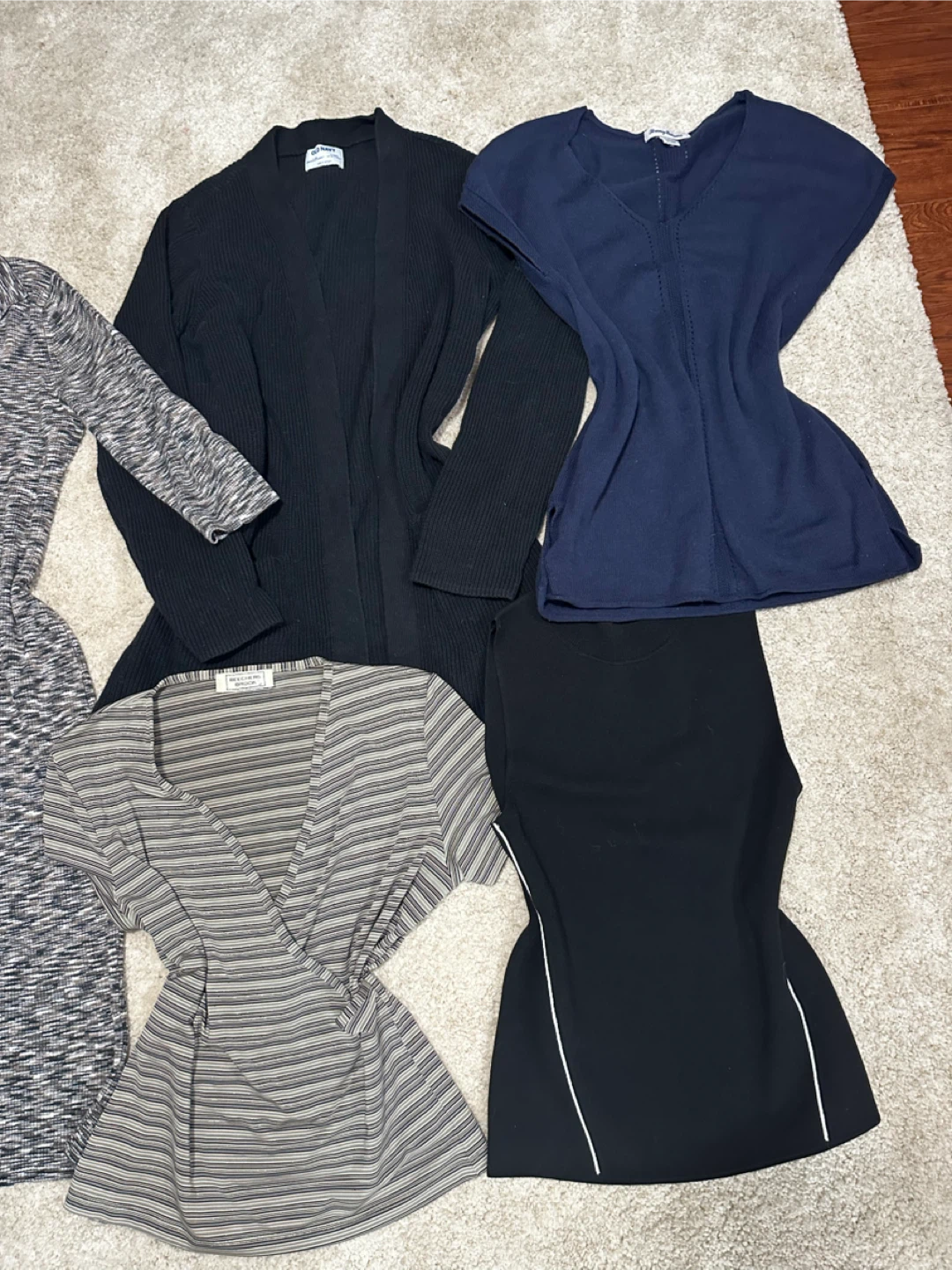 $15 Bundle Banana Republic and more! - photo 2