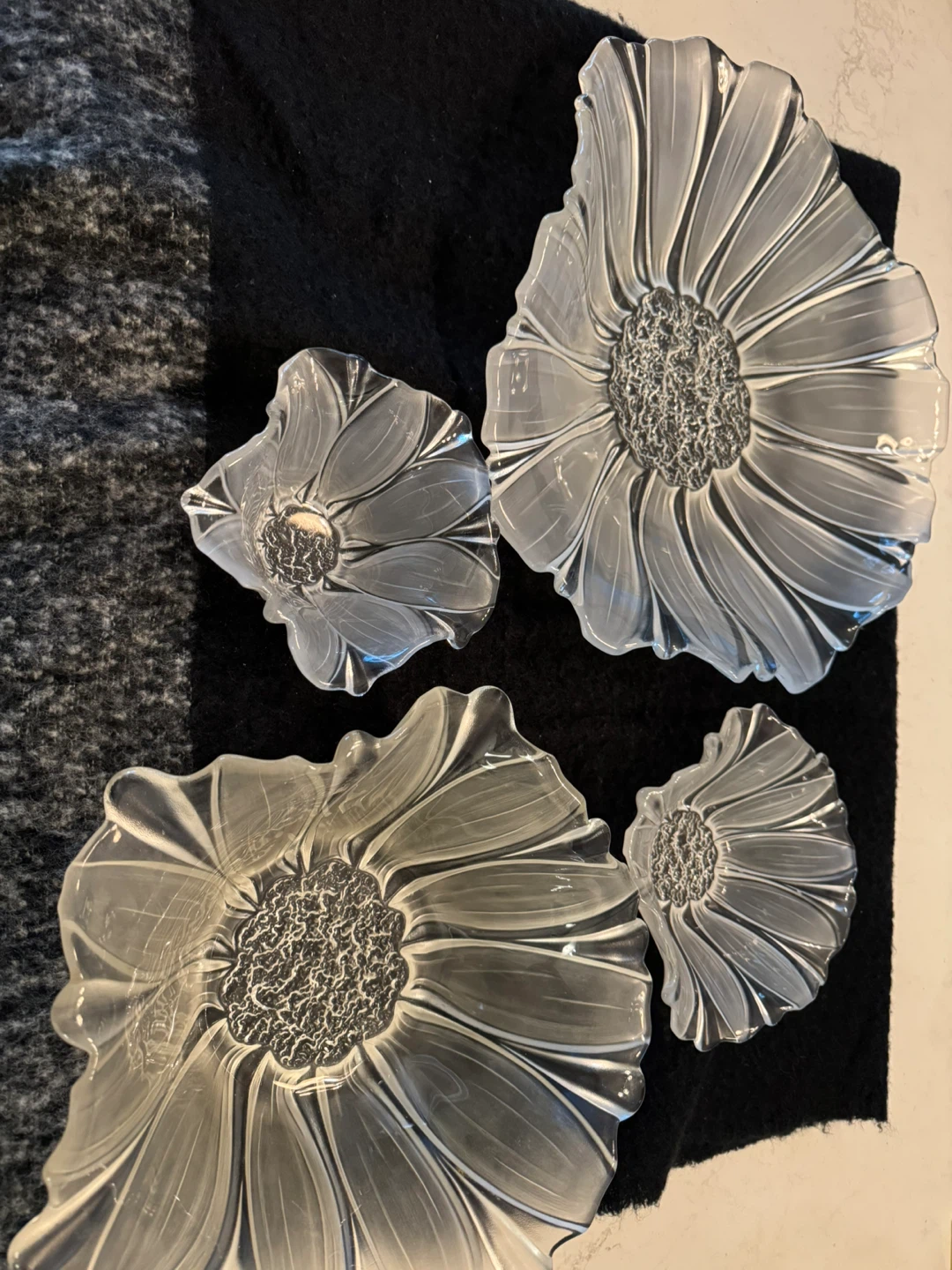 Set of 4 Frosted Glass Flower Dishes