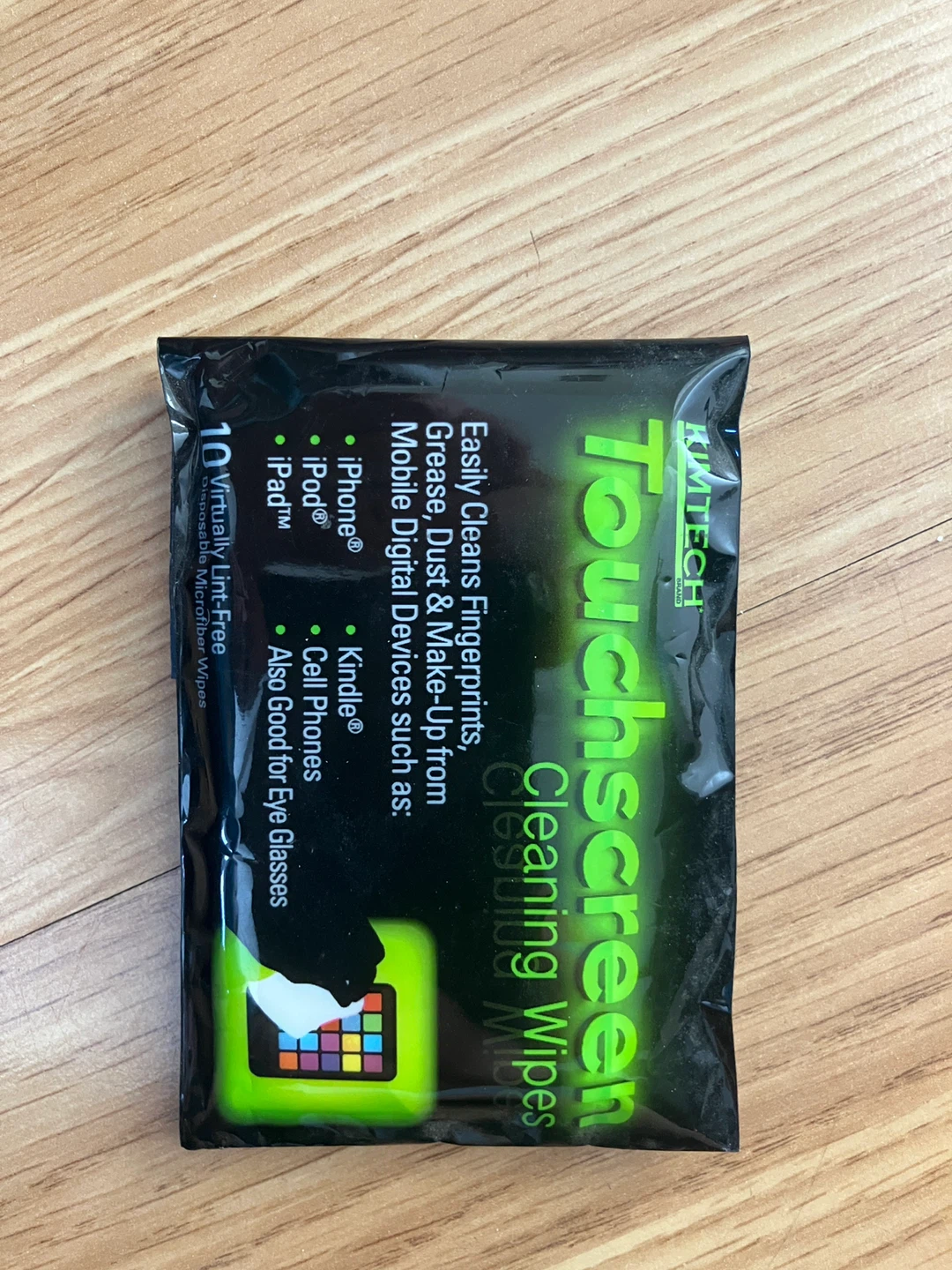 Touchscreen cleaning wipes