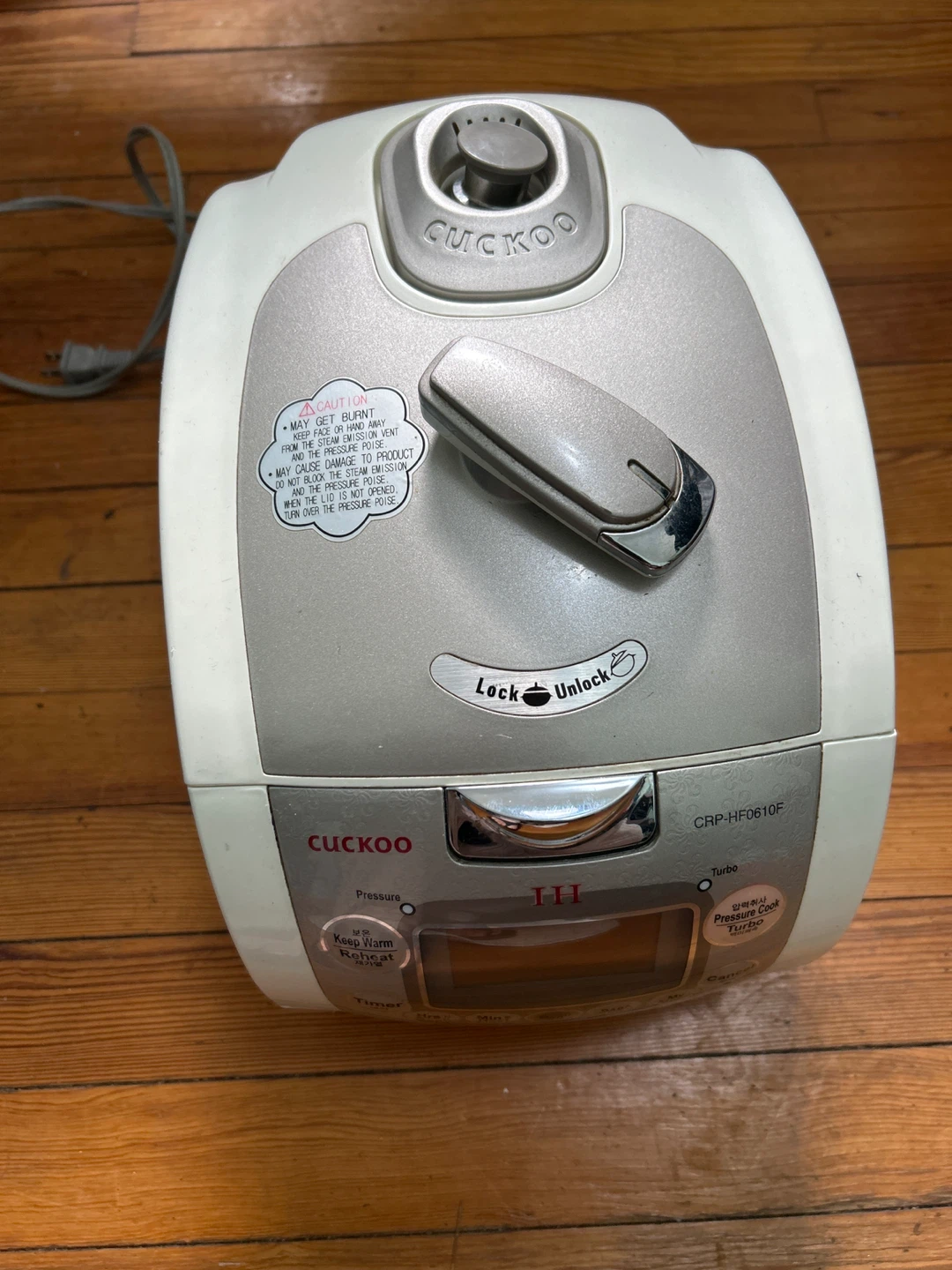 Cuckoo CRP-HF0610F Rice Cooker
