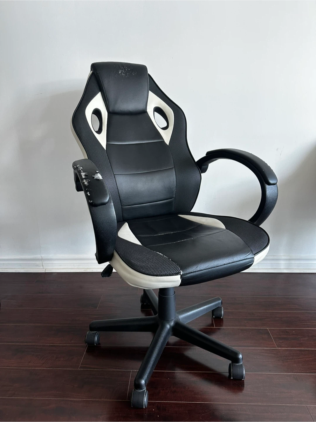 Gaming Chair - Black/White - photo 4