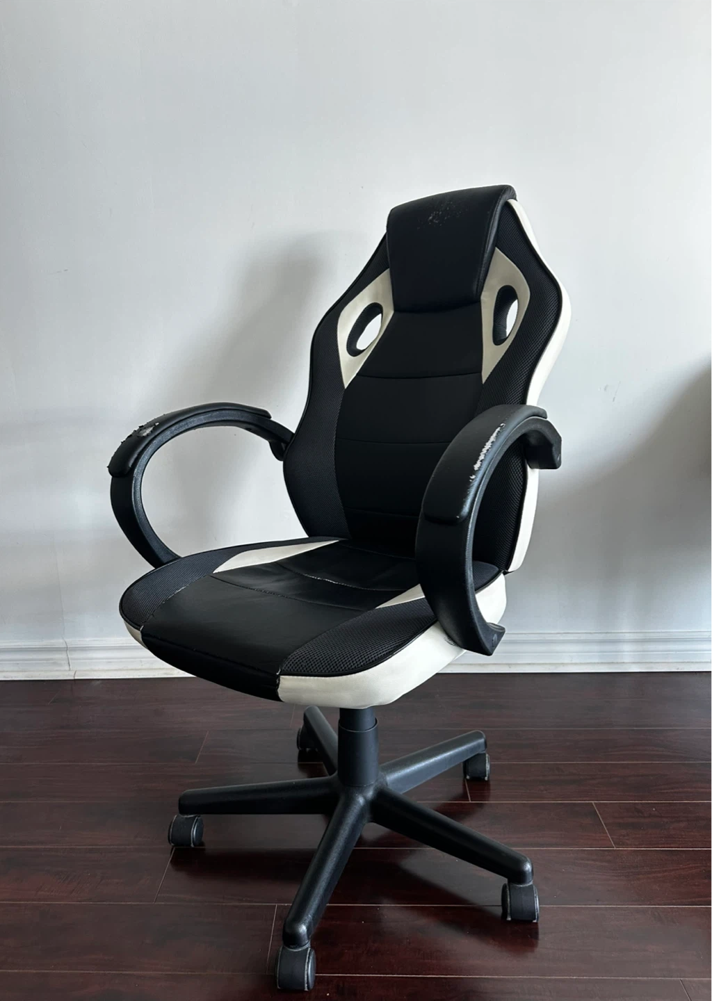 Gaming Chair - Black/White - photo 3