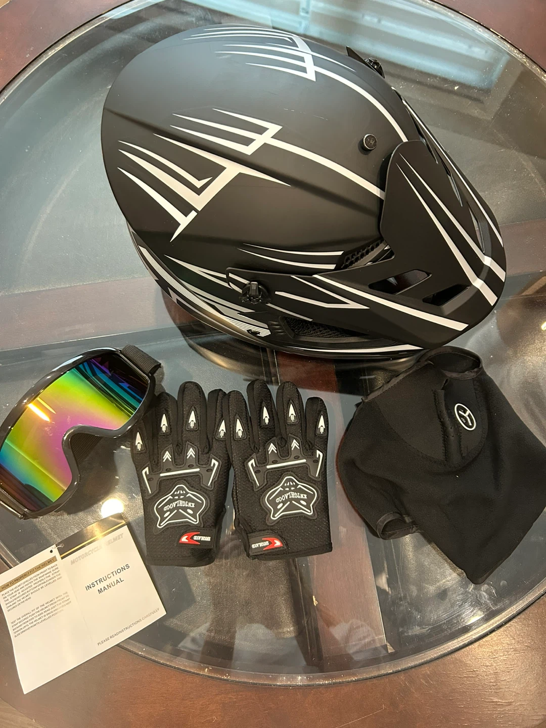 Motorcycle Helmet with Goggles, Gloves, and Bag
