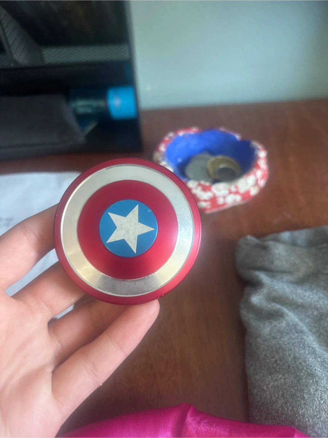 Captain America Shield Fidget Spinner with Case - photo 2