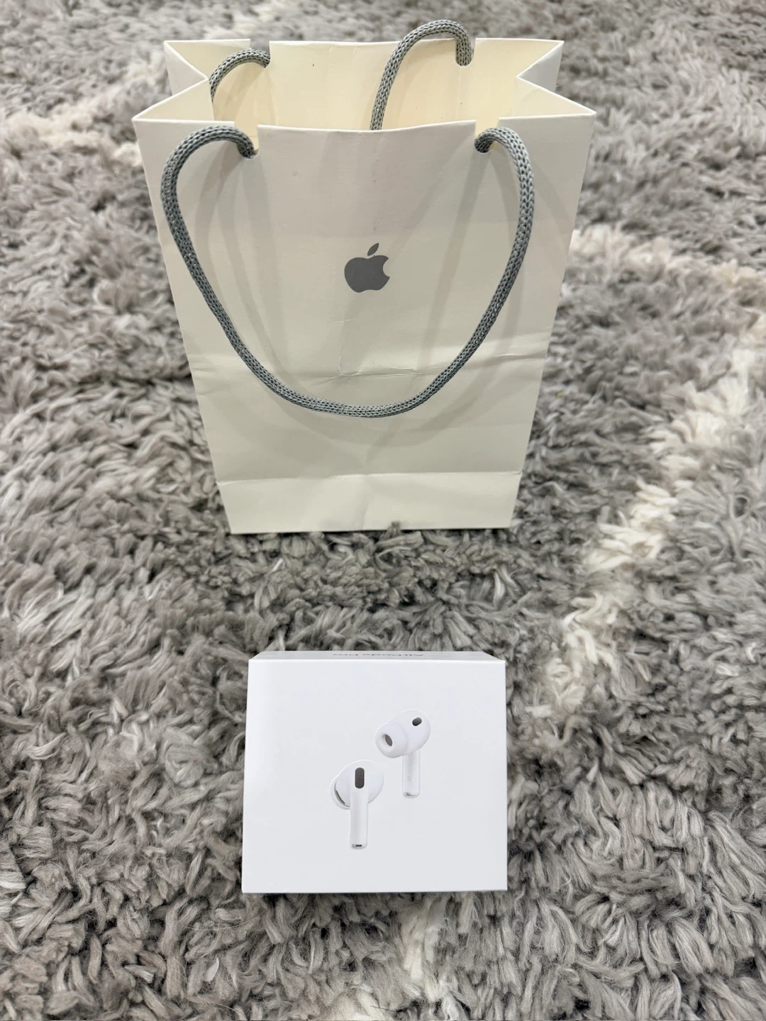 Apple AirPods Pro (3rd generation) (read desc)
