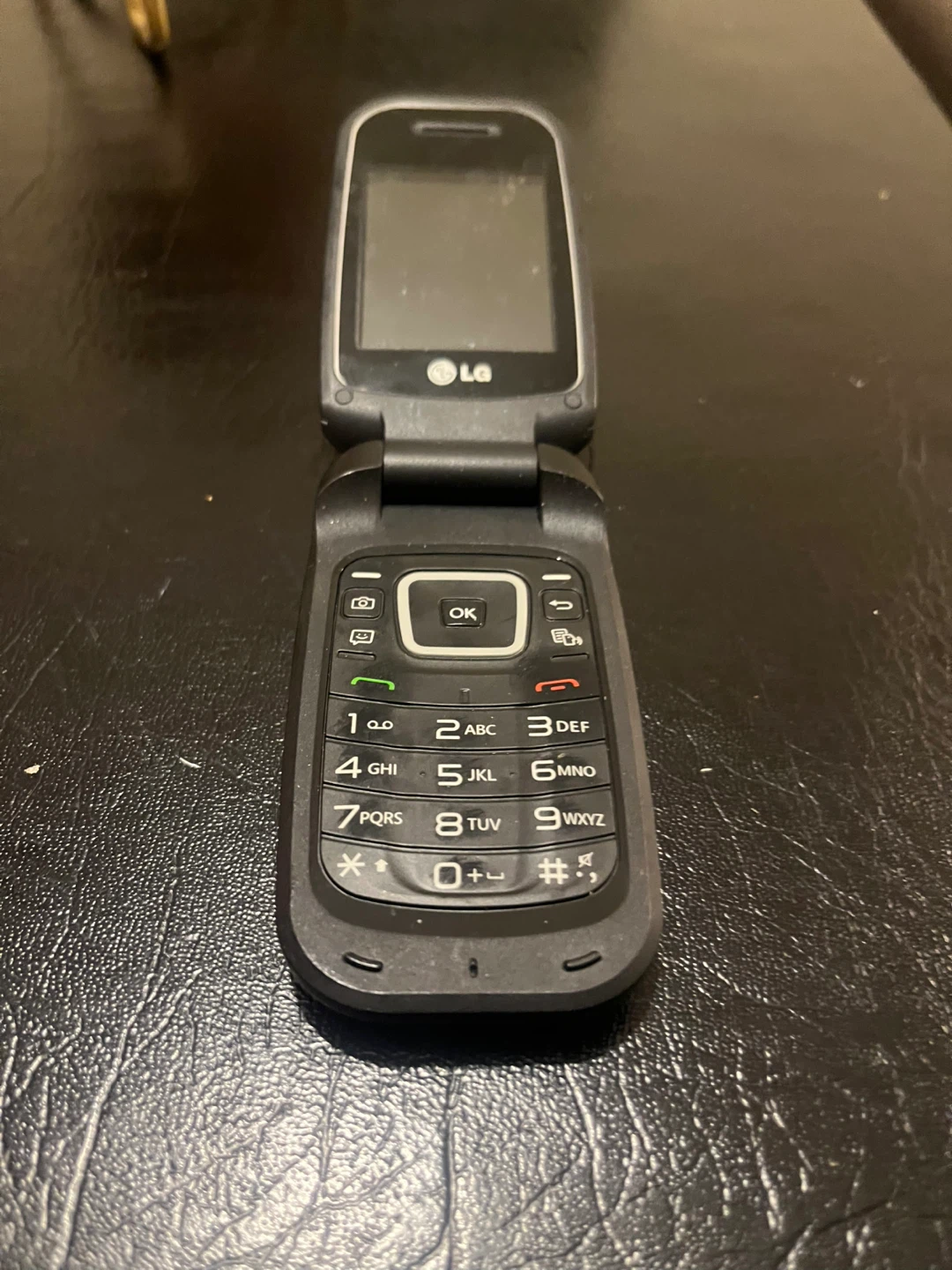 LG Flip Phone - photo 4