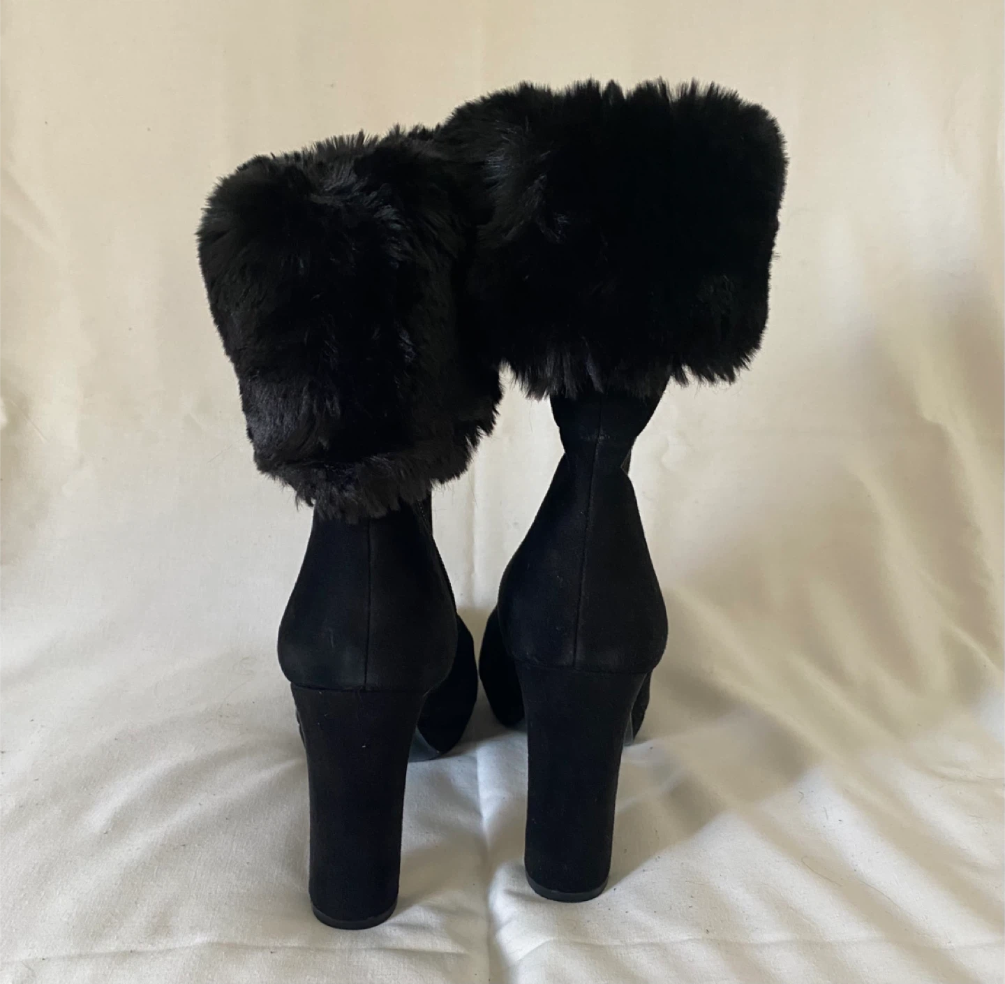 Calvin Klein Pebbles faux-fur Black Boots , Size 9 - photo 4