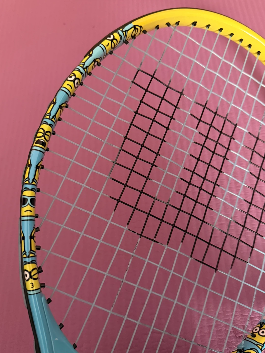 🏆Wilson Minions Big Kids Tennis Racquet 3 7/8 - photo 4
