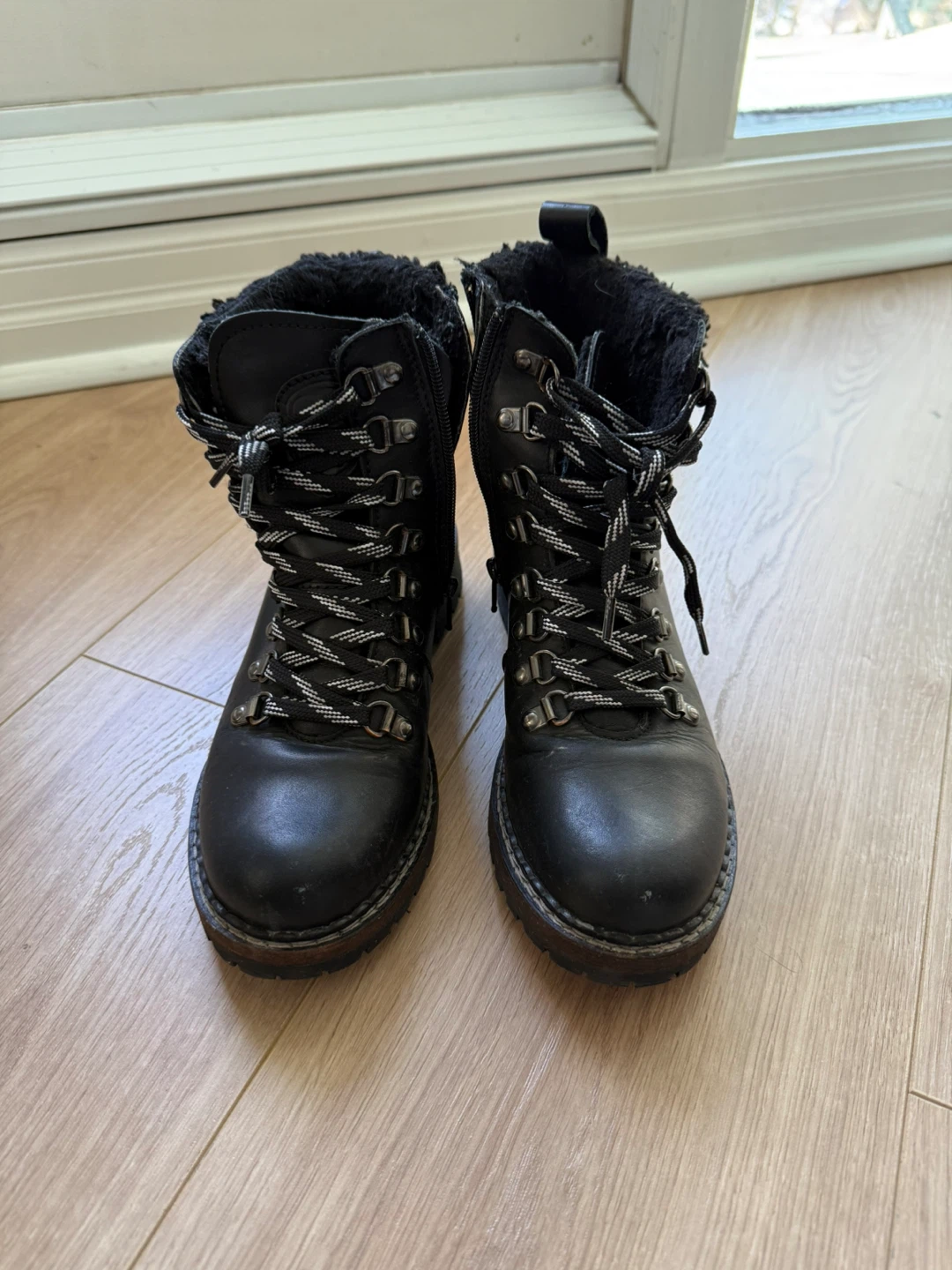 Pajar Black Fur-Lined Winter Boots - Size 7.5