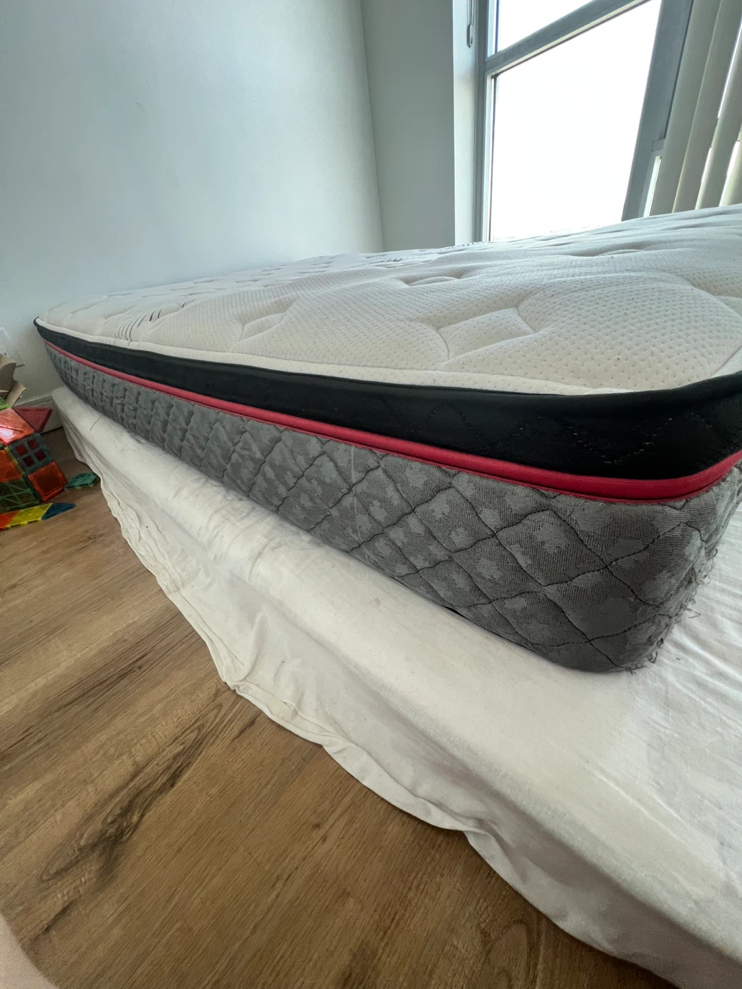 Queen Size Mattress - photo 3