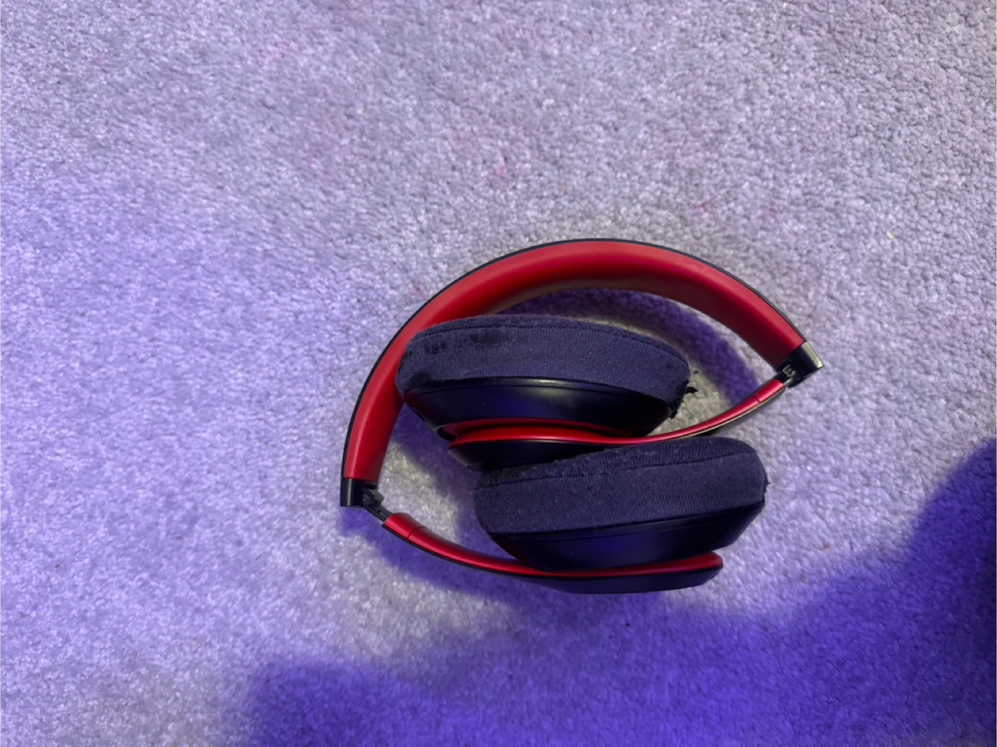 Beats Solo 2 Wireless Headphones - Red