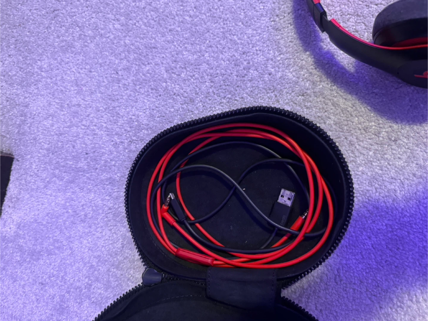 Beats Solo 2 Wireless Headphones - Red - photo 2