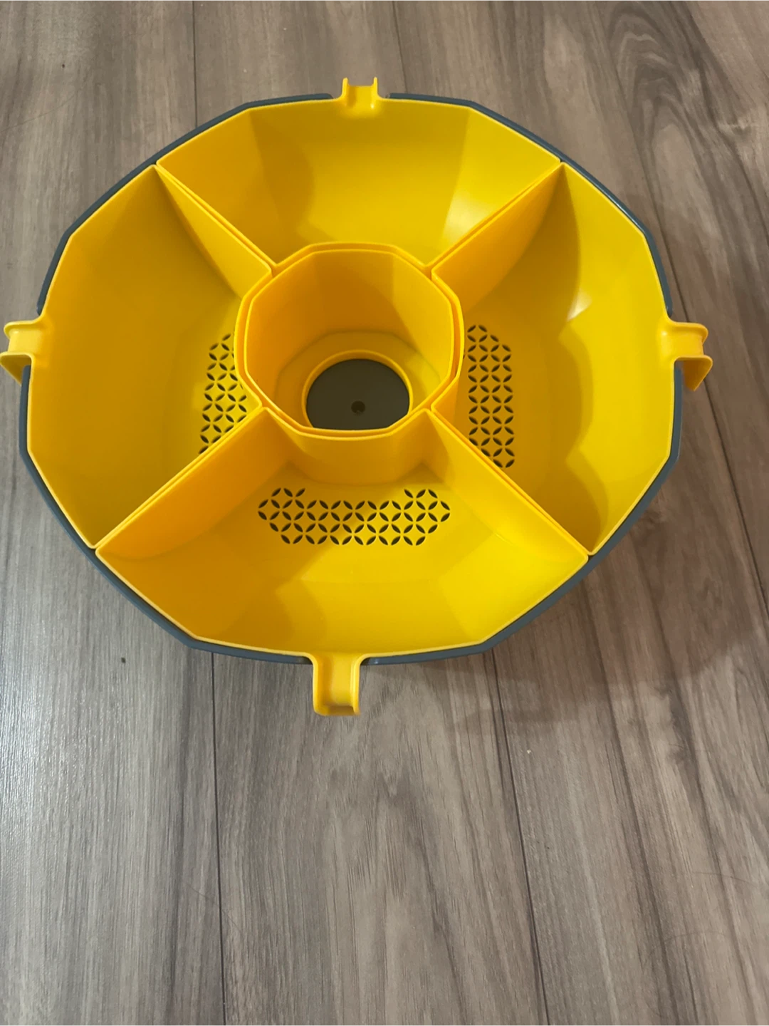 Rotating hot pot - Yellow Divided Serving Tray
