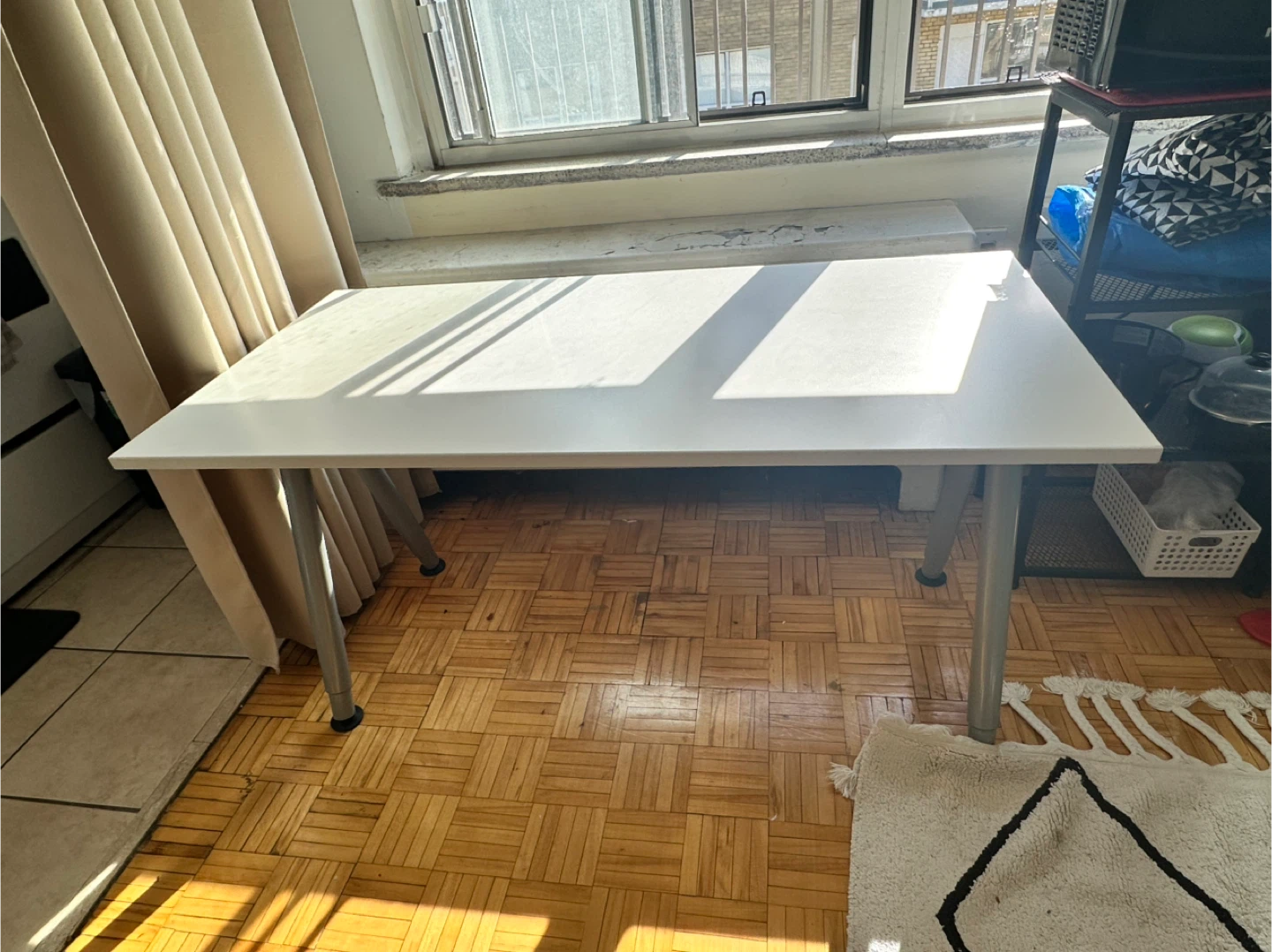 White desk - 120 cm x 60 cm