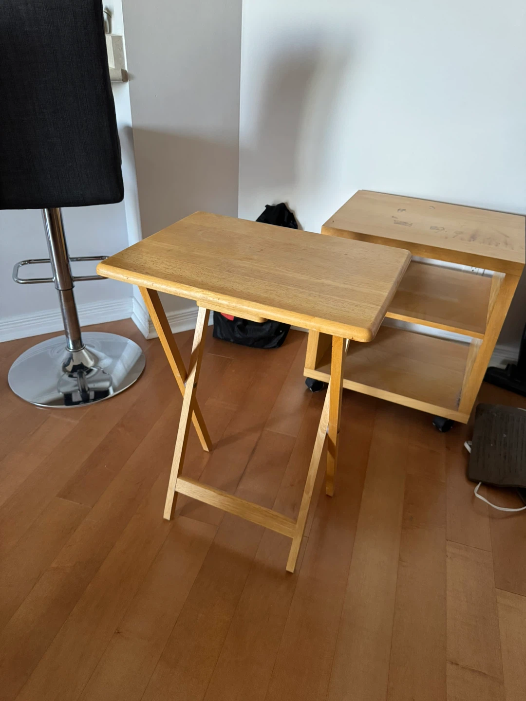 Wooden Folding Tray Table - photo 2