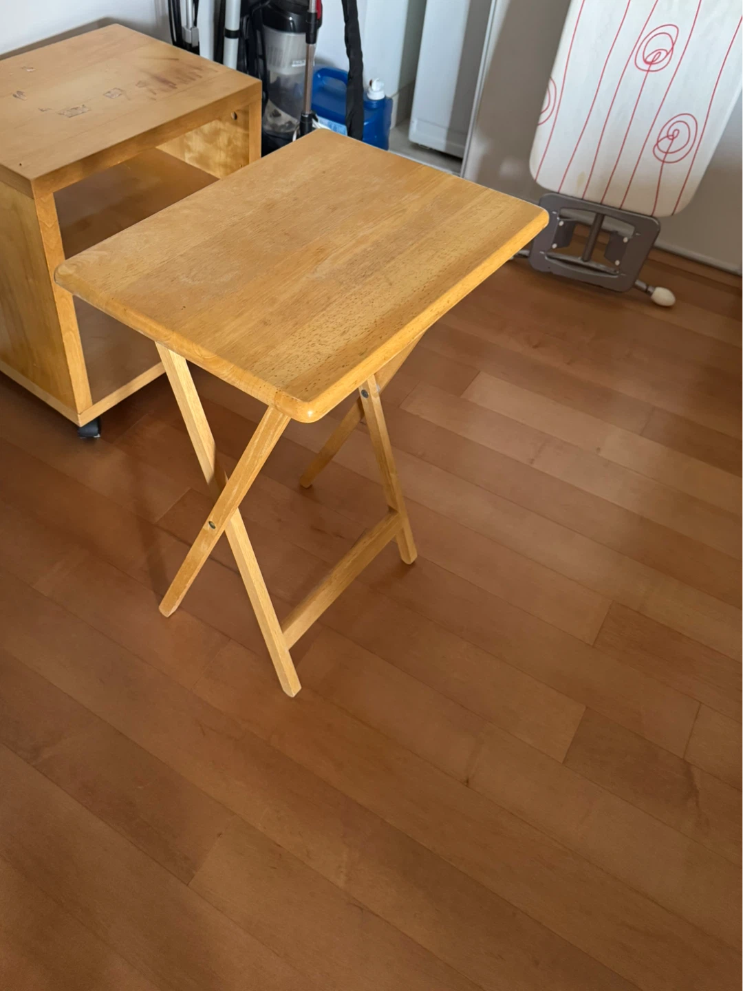 Wooden Folding Tray Table