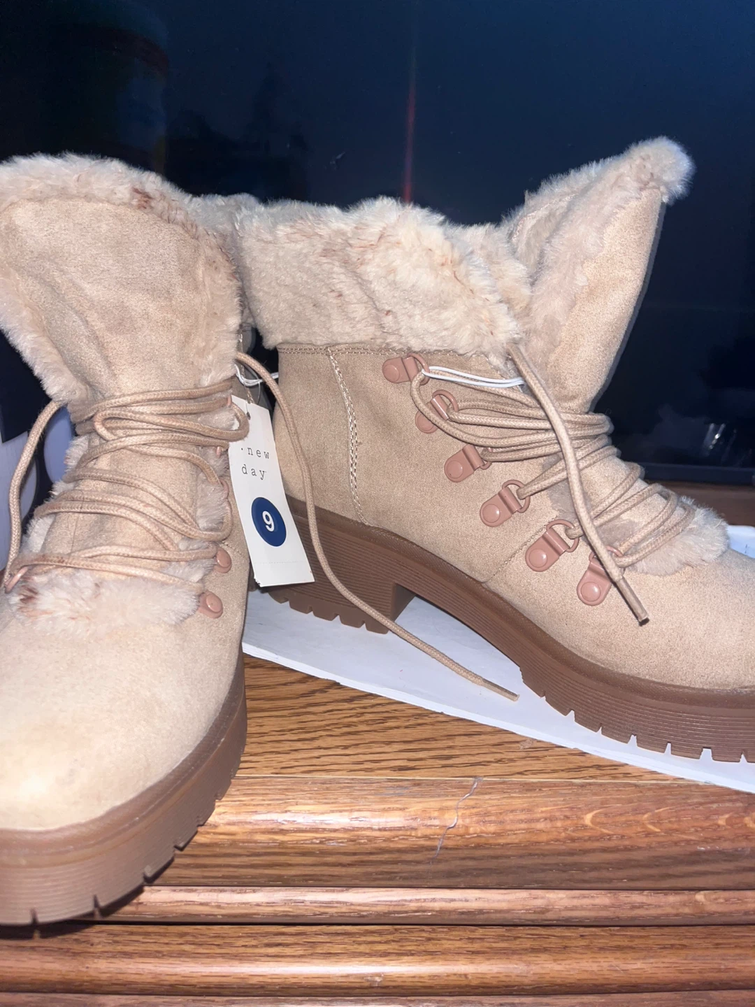 New -----New Day Women's Faux Suede Fur Winter Boots Size 9