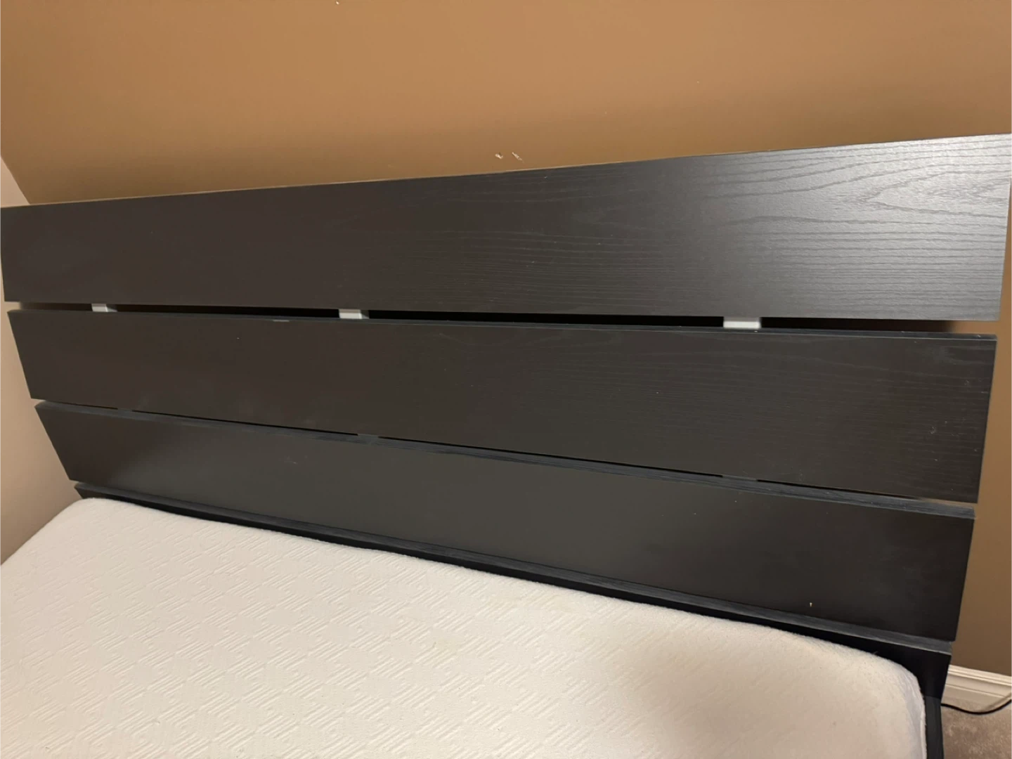 Like New Queen sized bed with memory mattress - photo 2
