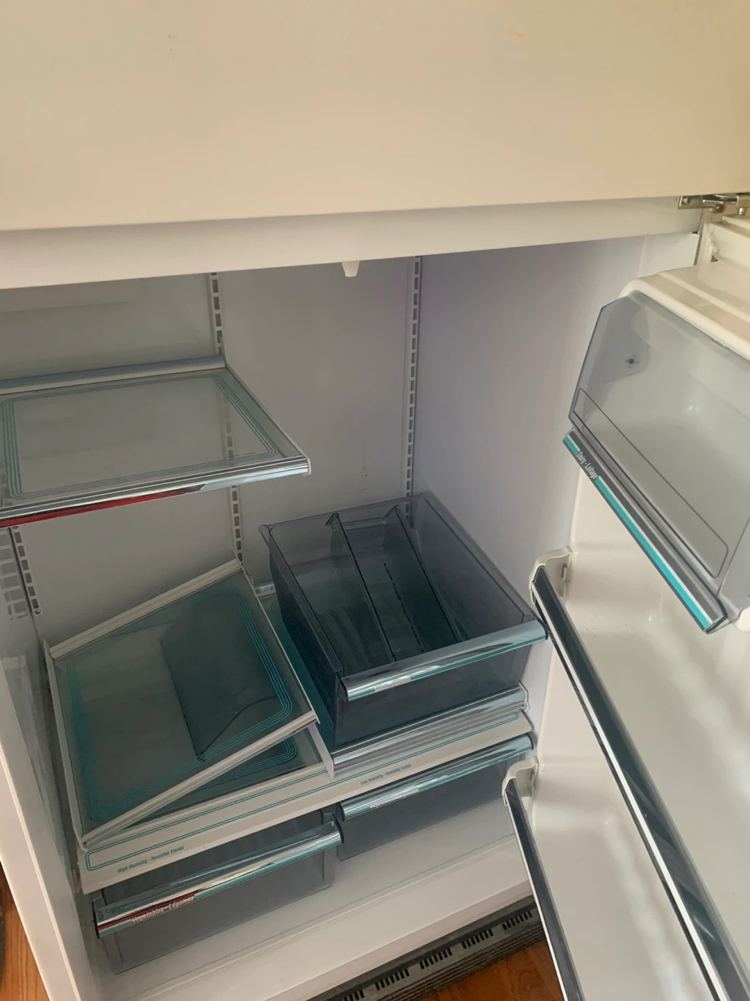 GE White Top Freezer Refrigerator